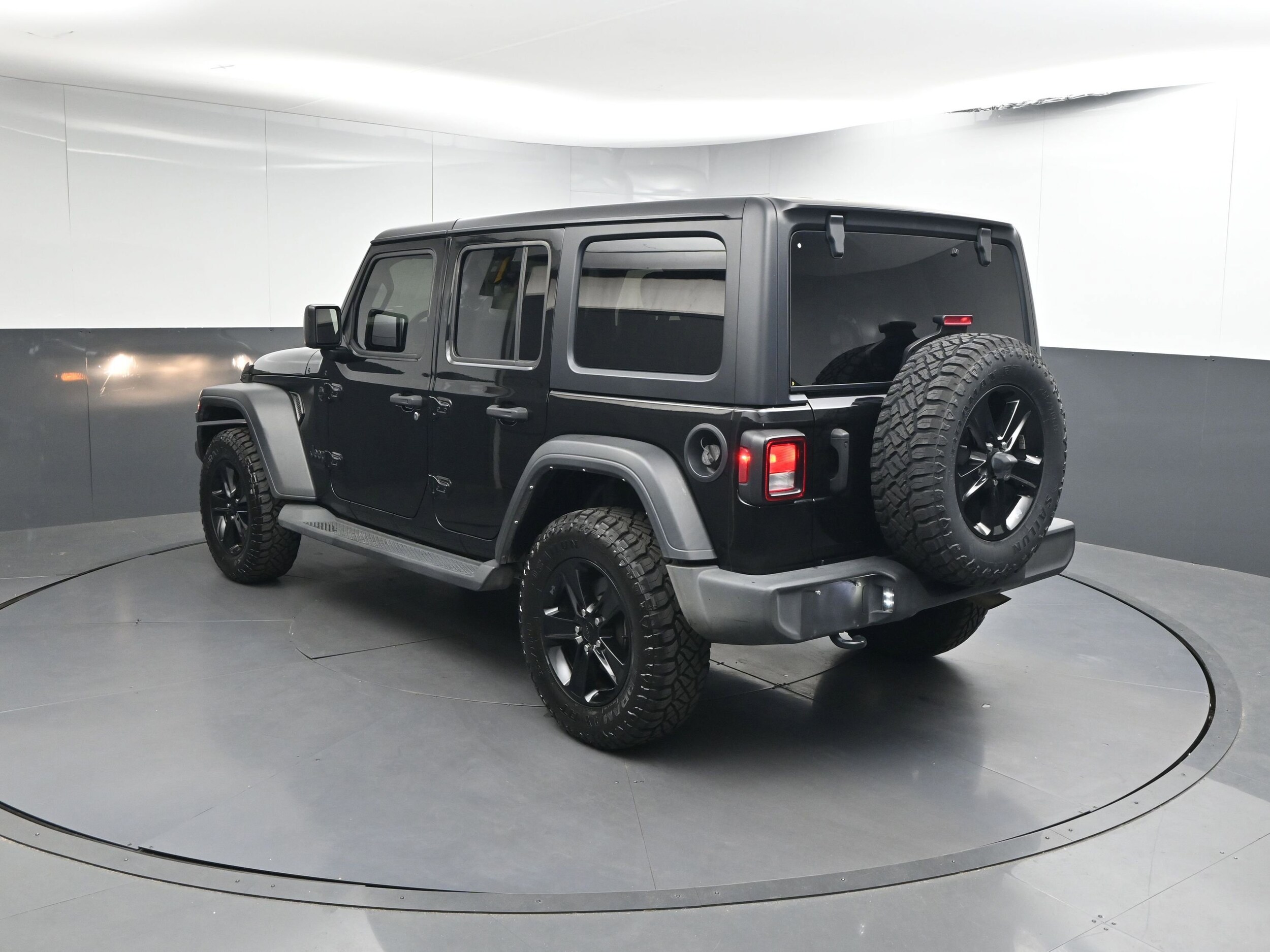 2022 Jeep Wrangler Unlimited Sport photo 3