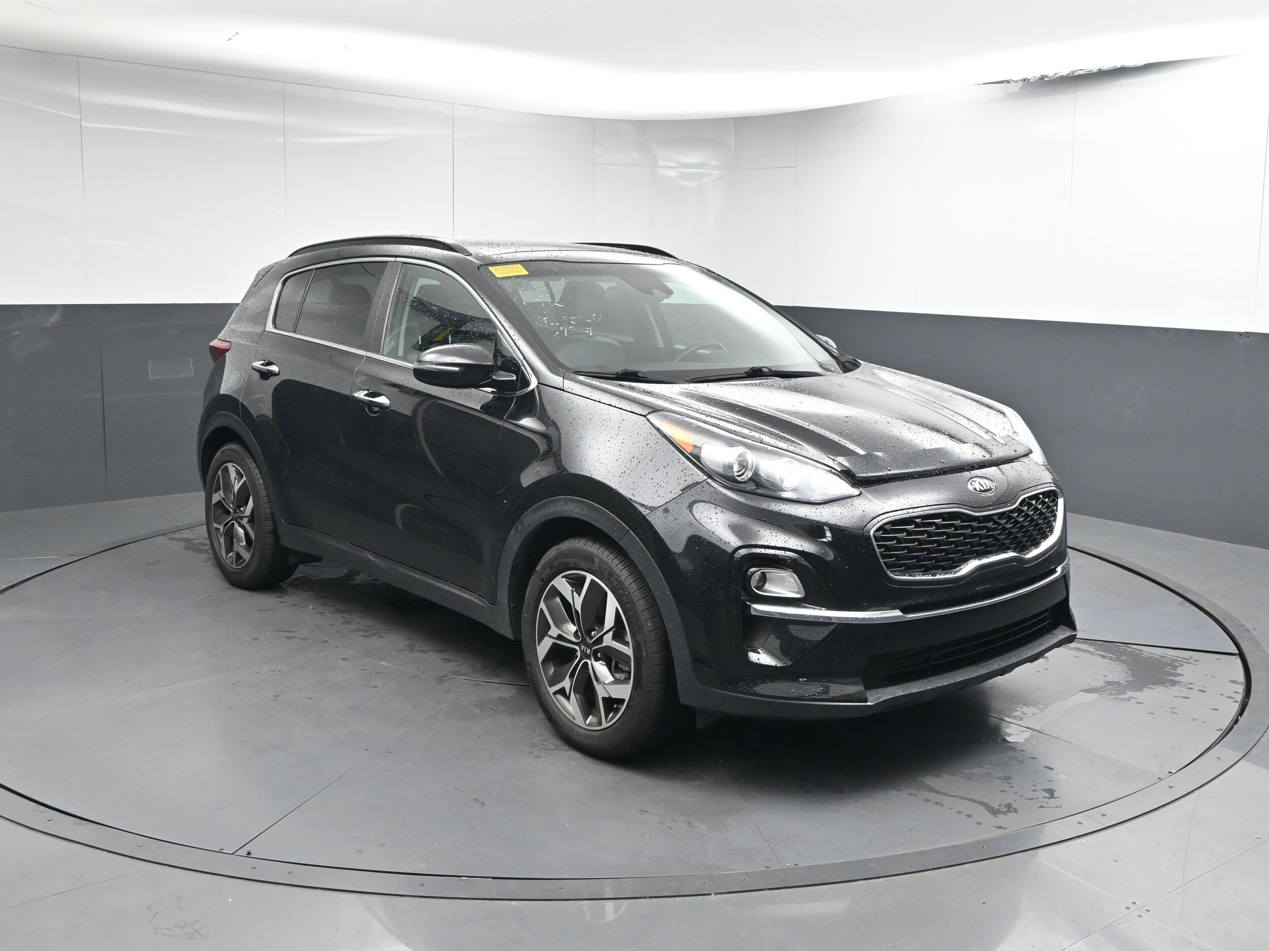 2022 Kia Sportage EX photo 2