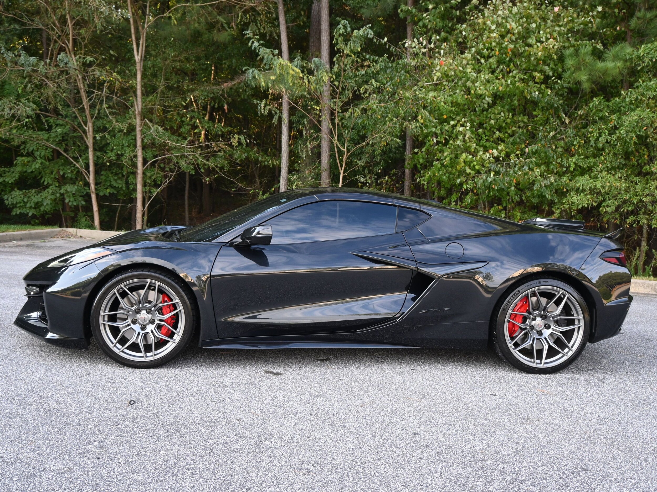 2024 Chevrolet Corvette Stingray Z06 3LZ Coupe photo 2