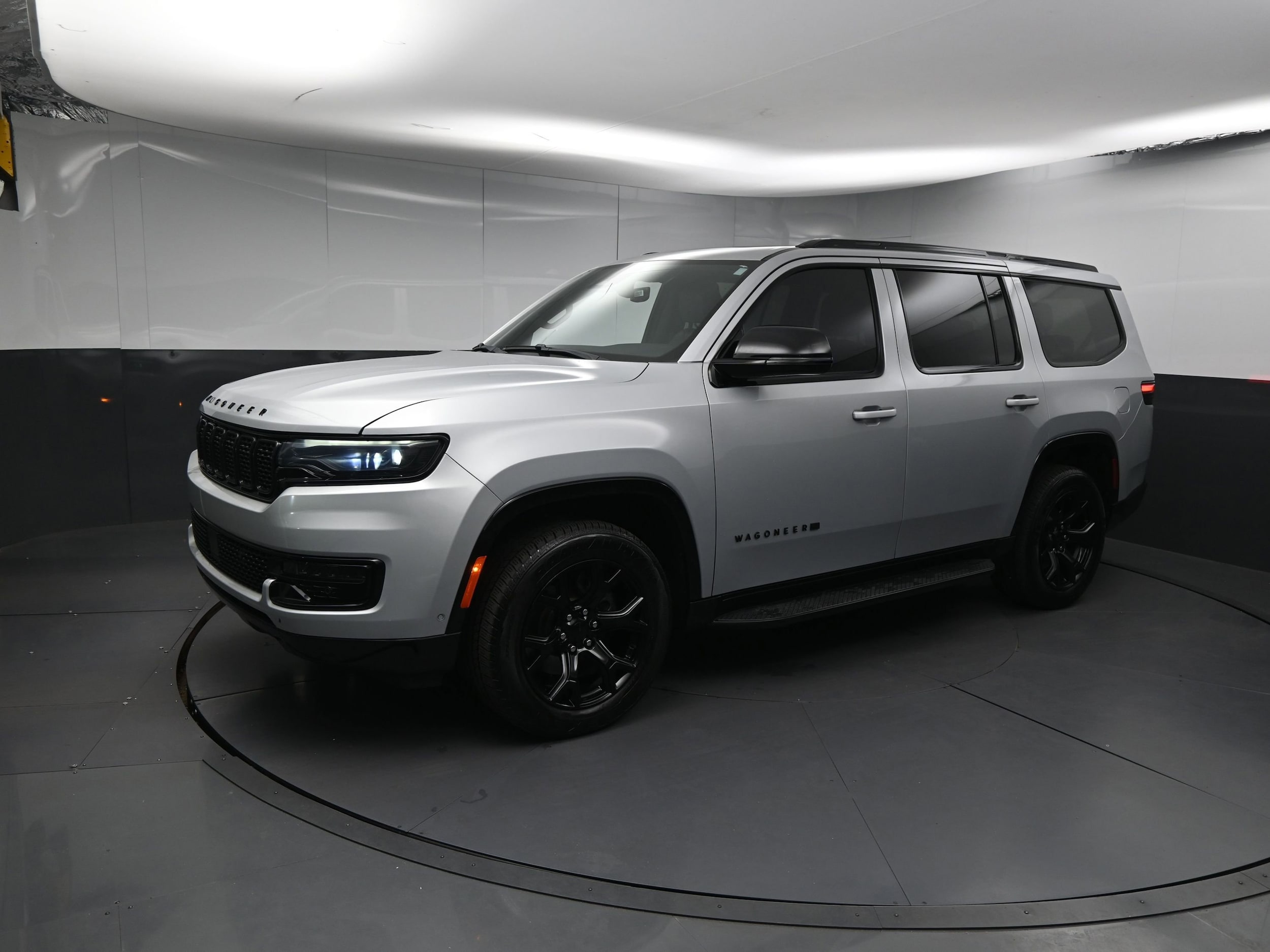 2023 Jeep Wagoneer Series II's photo