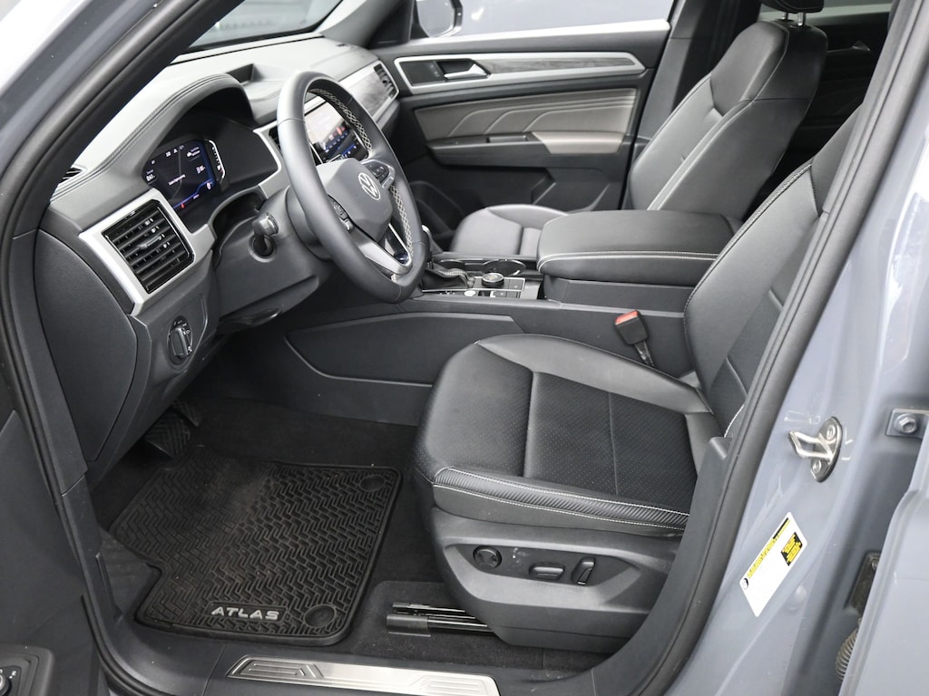 Used 2023 Volkswagen Atlas Cross Sport 2.0T SE w/Technology SUV