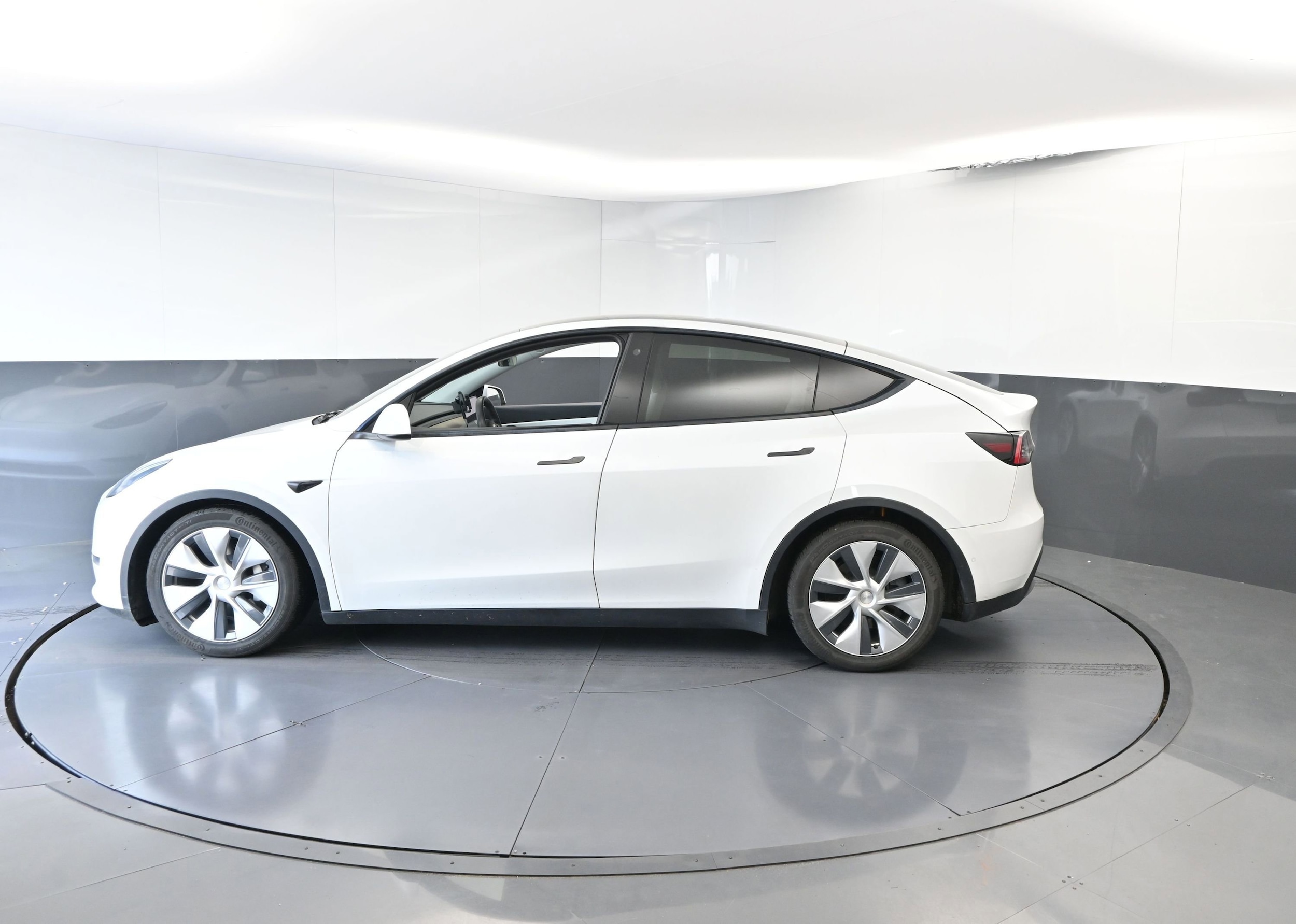 Used 2021 Tesla Model Y Long Range with VIN 5YJYGDEEXMF087228 for sale in Greenville, SC