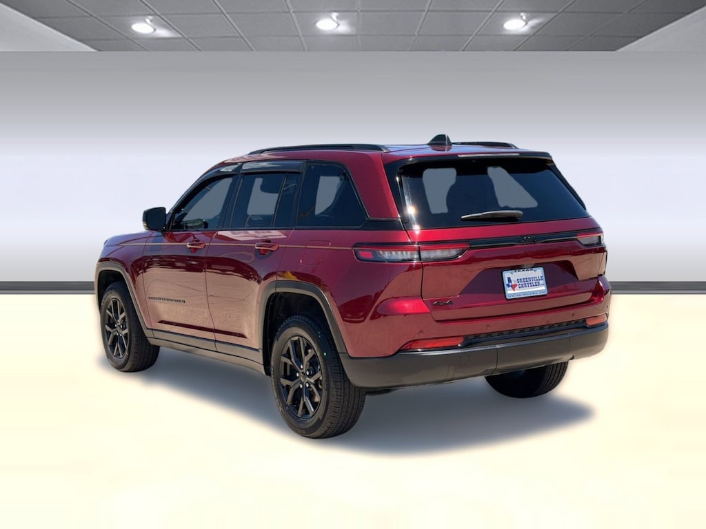 Used 2024 Jeep Grand Cherokee Altitude SUV