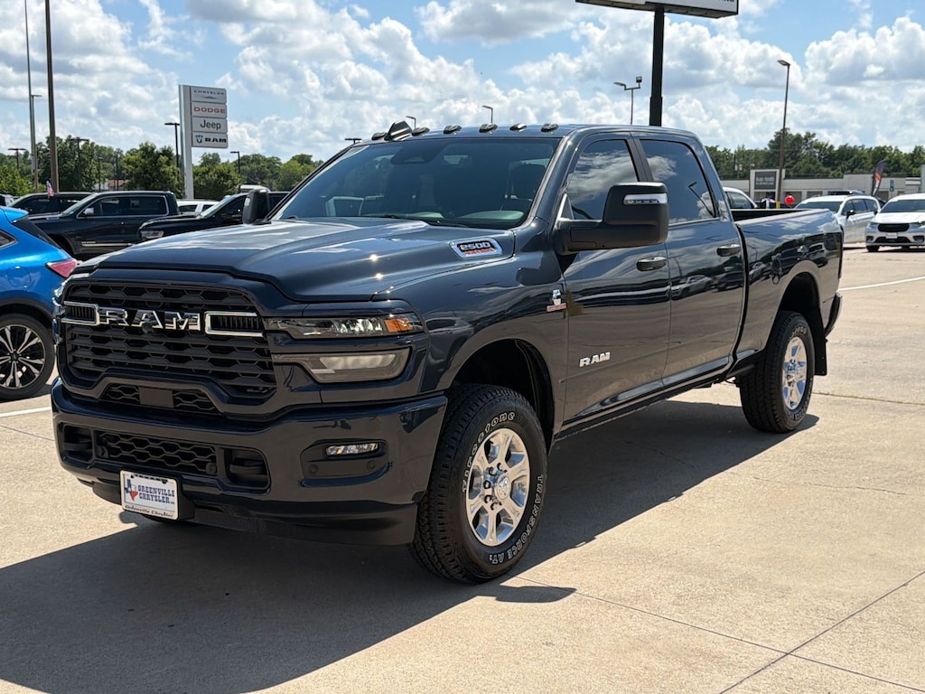 New 2026 Ram 2500 LONE STAR CREW CAB 4X4 6'4 BOX Pickup
