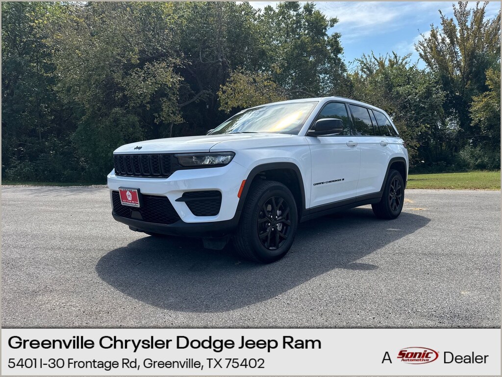 Used 2024 Jeep Grand Cherokee Altitude SUV