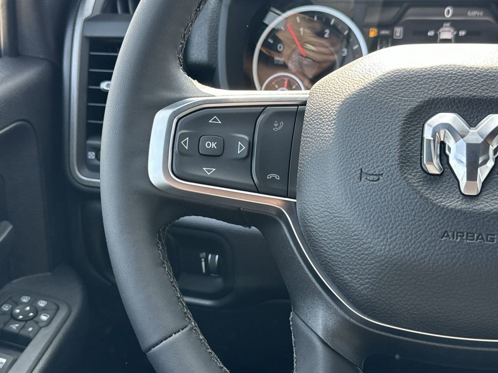 2025 RAM 2500 Tradesman - Photo 15