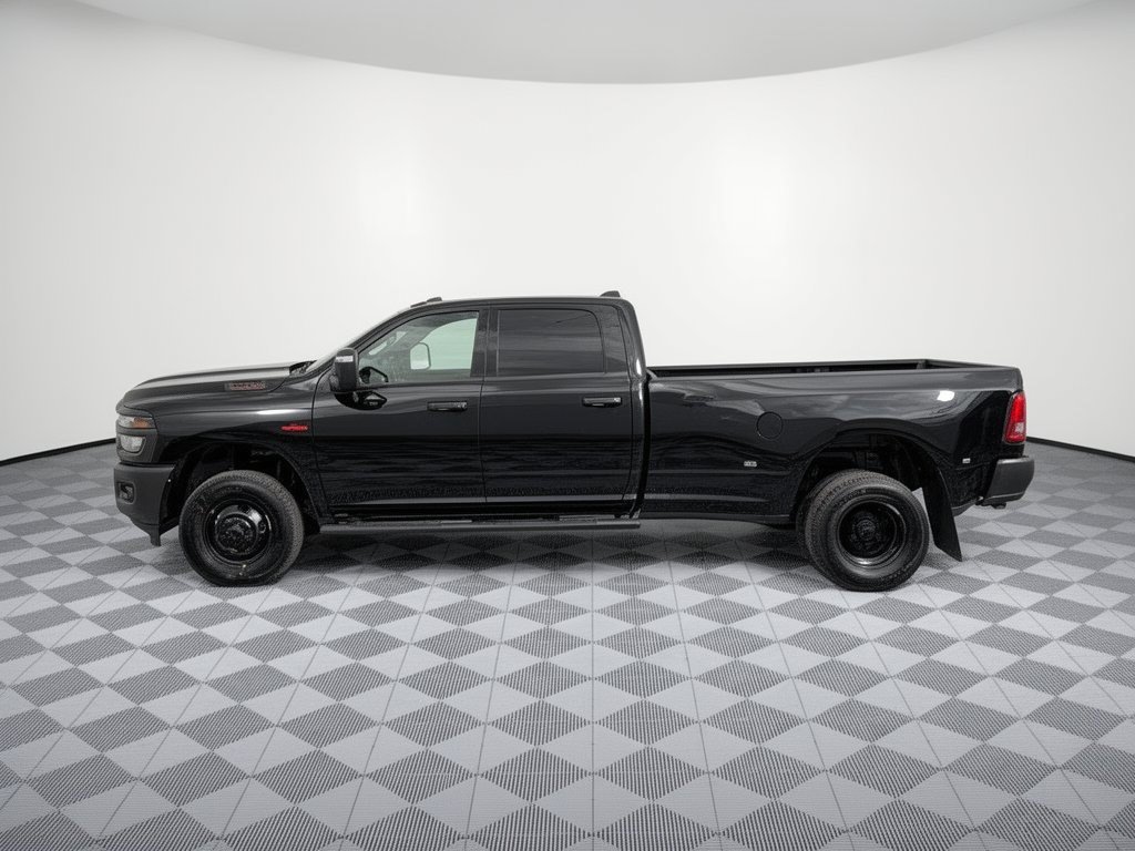 New 2027 Ram 3500 TRADESMAN CREW CAB 4X4 8' BOX Pickup