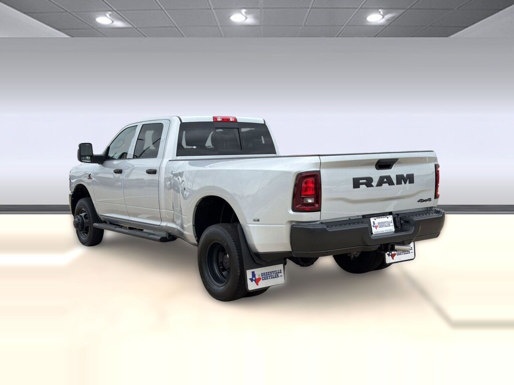 New 2026 Ram 3500 TRADESMAN CREW CAB 4X4 8' BOX Pickup