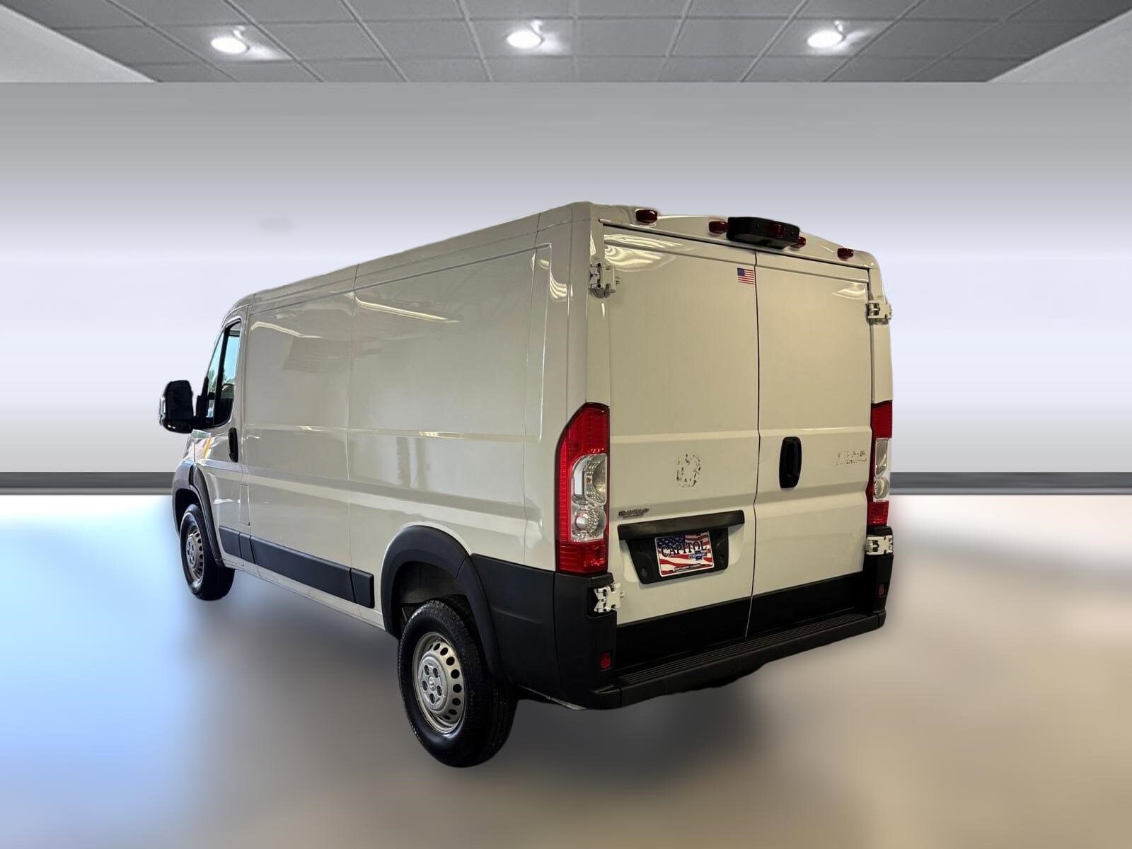 2024 Ram ProMaster 1500 Tradesman Cargo Van photo 3