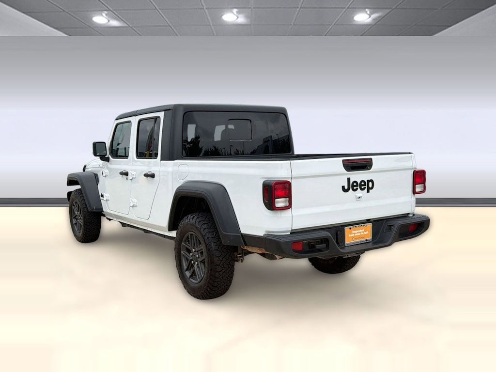Used 2025 Jeep Gladiator Sport S Truck Crew Cab