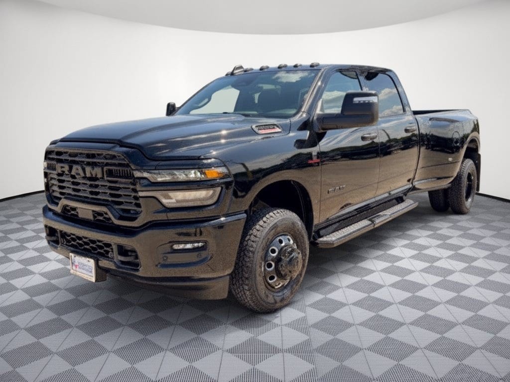 New 2026 Ram 3500 Lone Star Crew Cab 4x4 8' Box Pickup