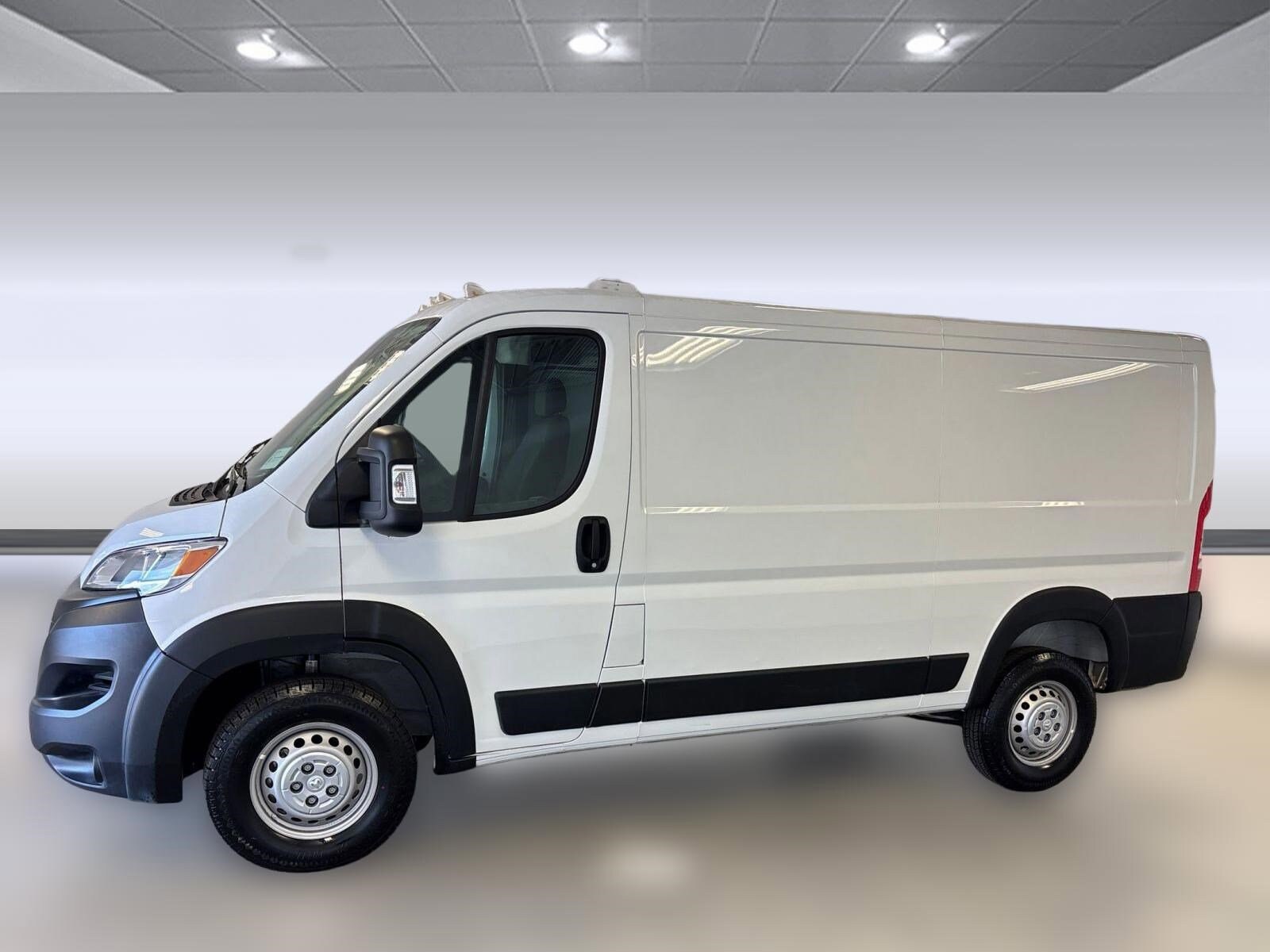 2024 Ram ProMaster 1500 Tradesman Cargo Van photo 2