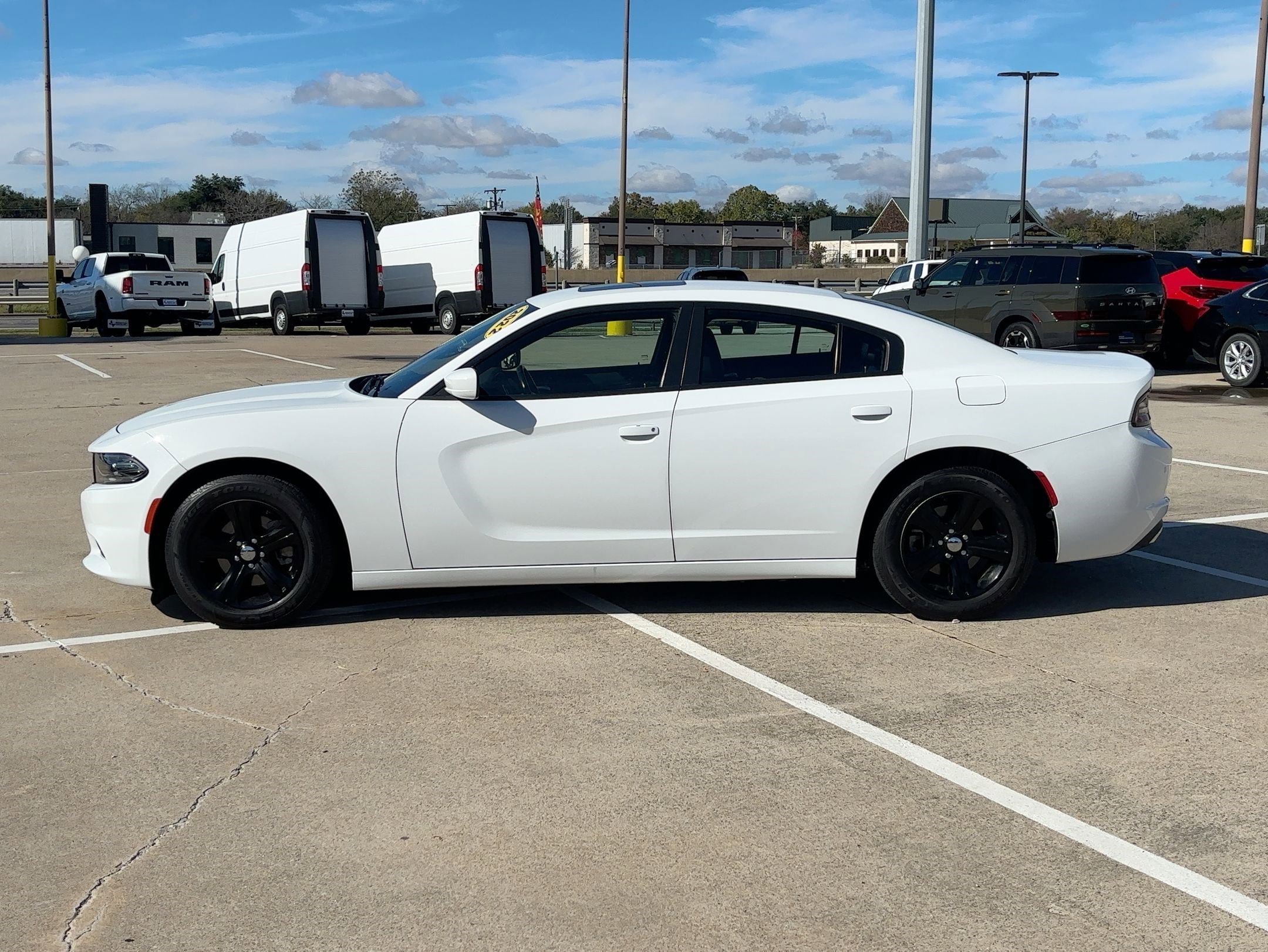 2022 Dodge Charger SXT photo 2