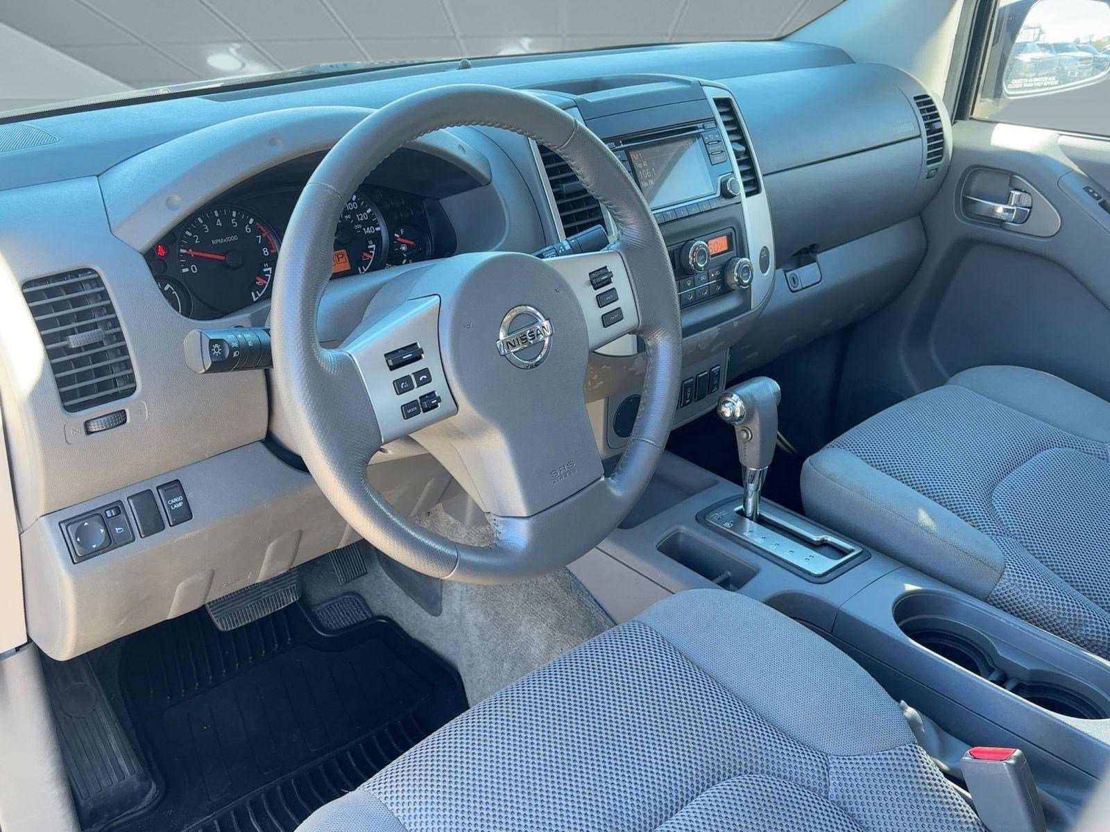 2017 Nissan Frontier SV photo 3