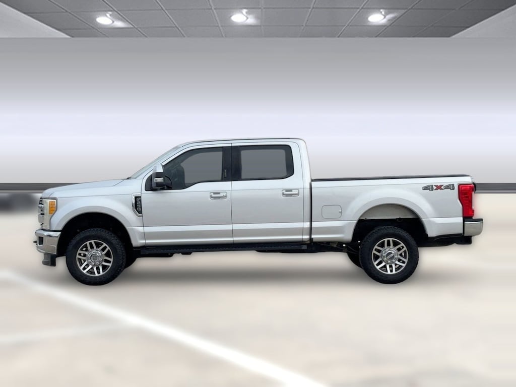 Used 2017 Ford Super Duty F-250 SRW Lariat Truck Crew Cab