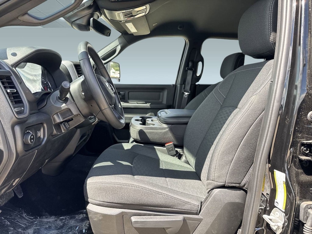 New 2025 Ram 2500 TRADESMAN CREW CAB 4X4 6'4 BOX Pickup