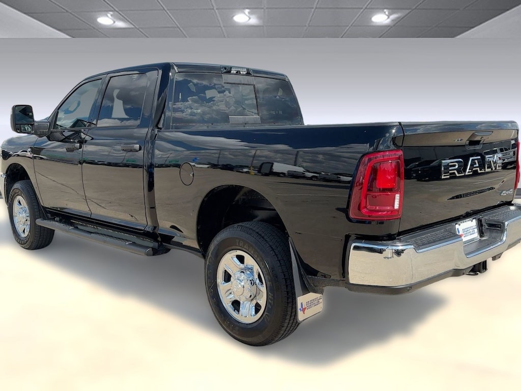 New 2026 Ram 2500 TRADESMAN CREW CAB 4X4 6'4 BOX Pickup