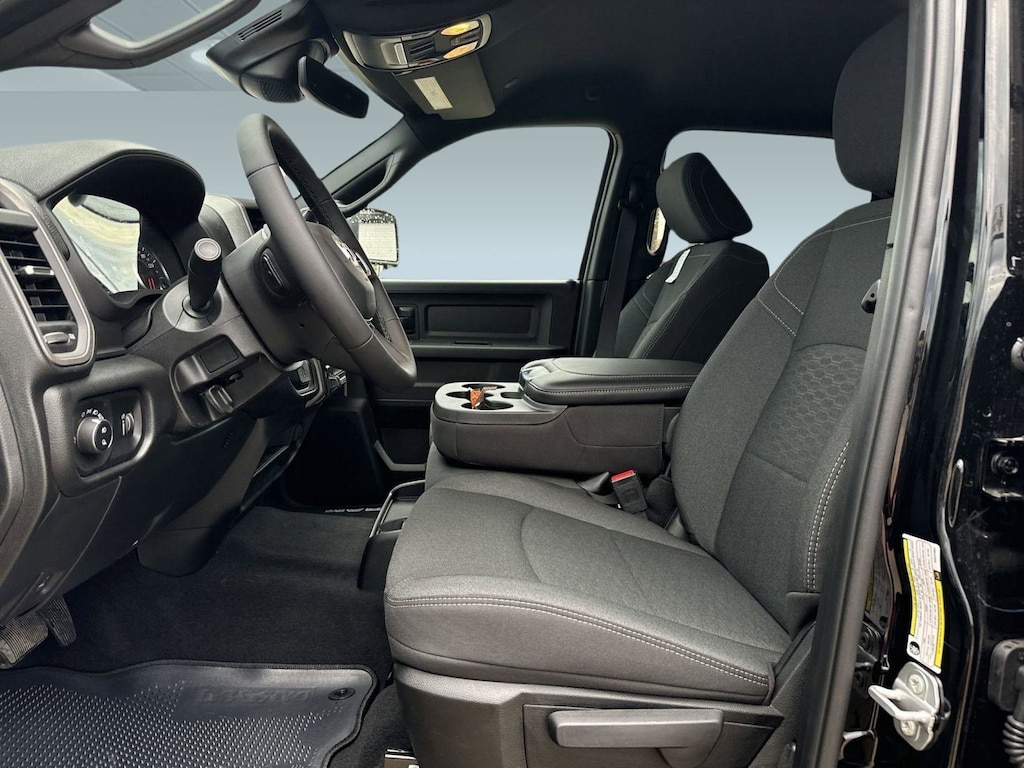 New 2025 Ram 2500 TRADESMAN CREW CAB 4X4 6'4 BOX Pickup