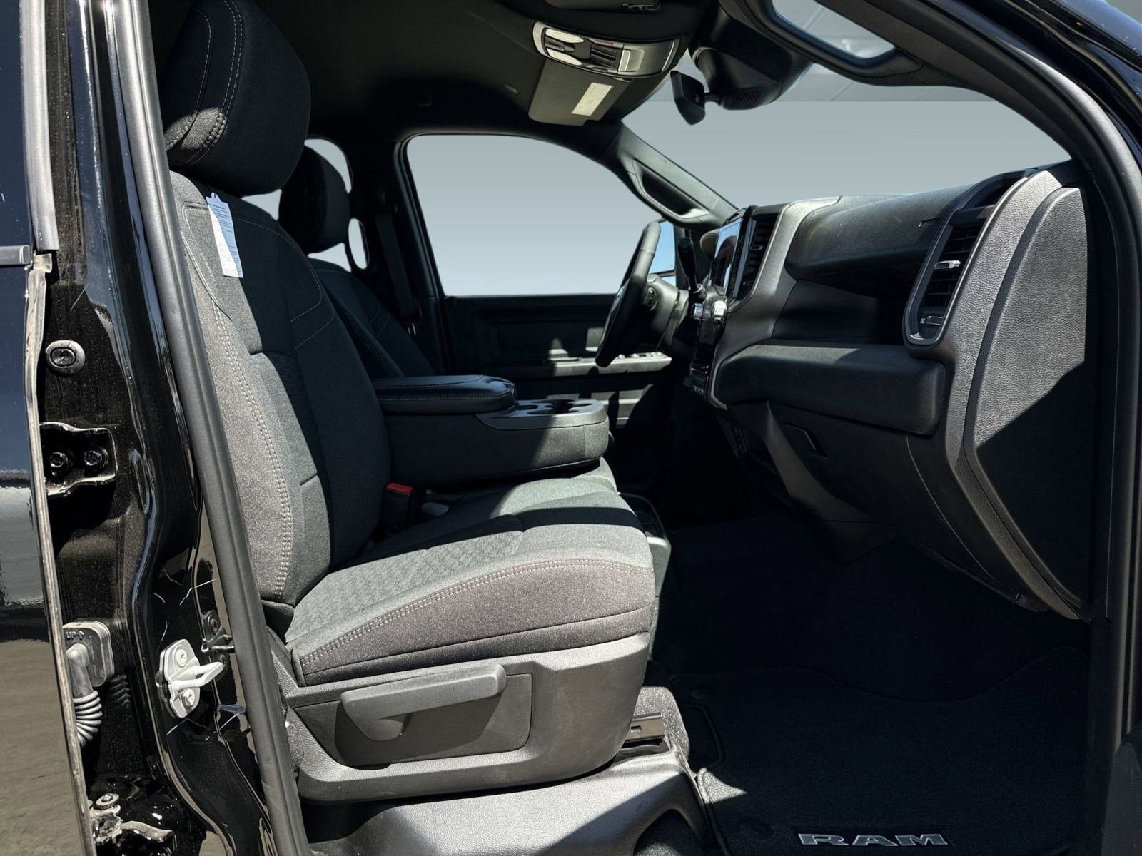 2025 RAM 2500 Tradesman - Photo 25