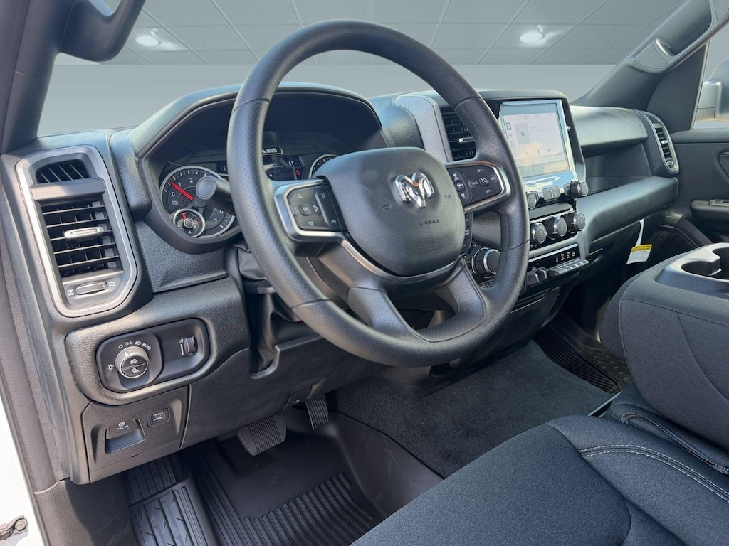 New 2026 Ram 1500 WARLOCK CREW CAB 4X4 5'7 BOX Pickup