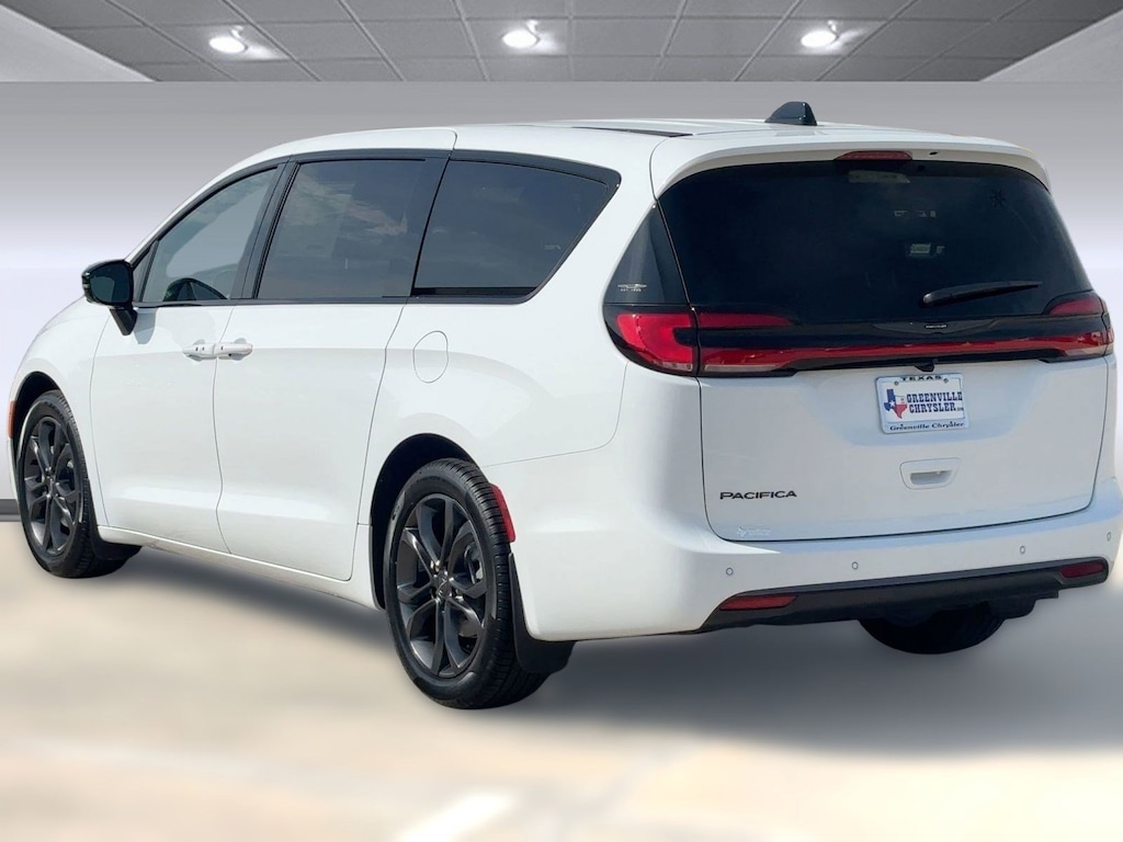 New 2026 Chrysler Pacifica SELECT Passenger Van