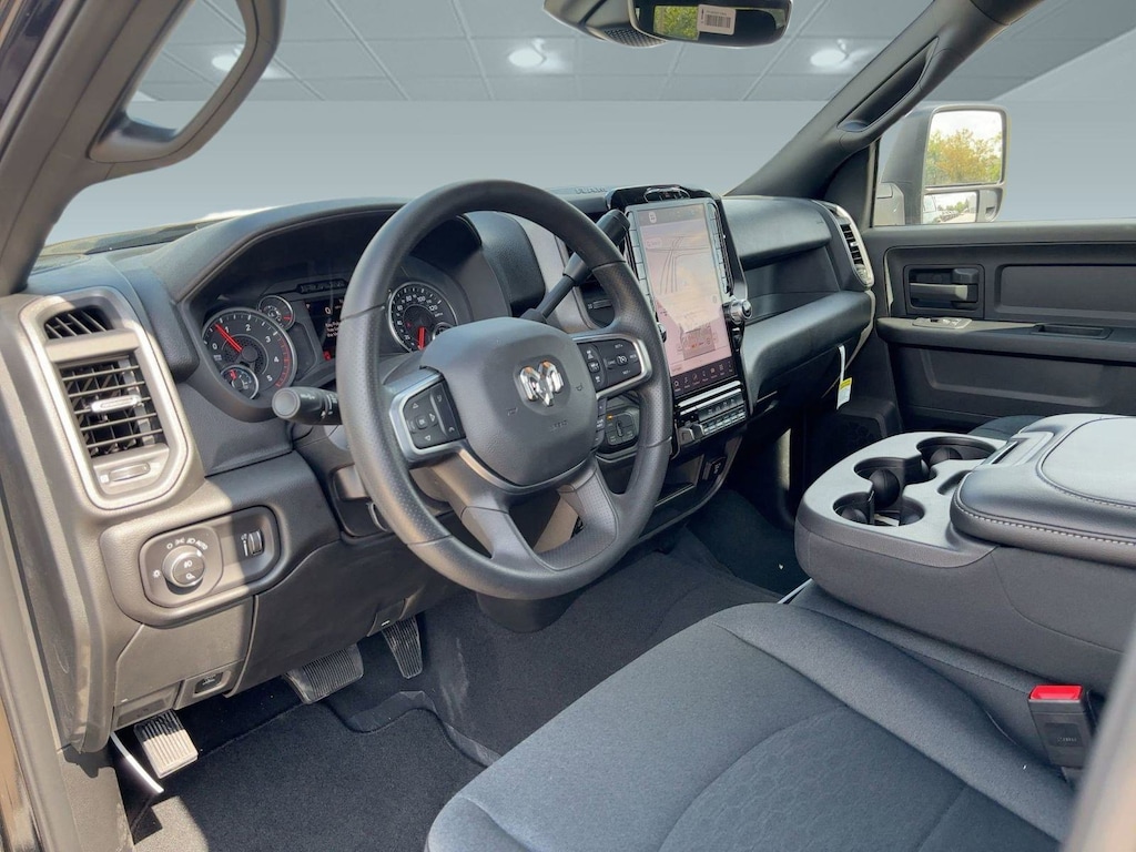 New 2026 Ram 2500 TRADESMAN CREW CAB 4X4 6'4 BOX Pickup