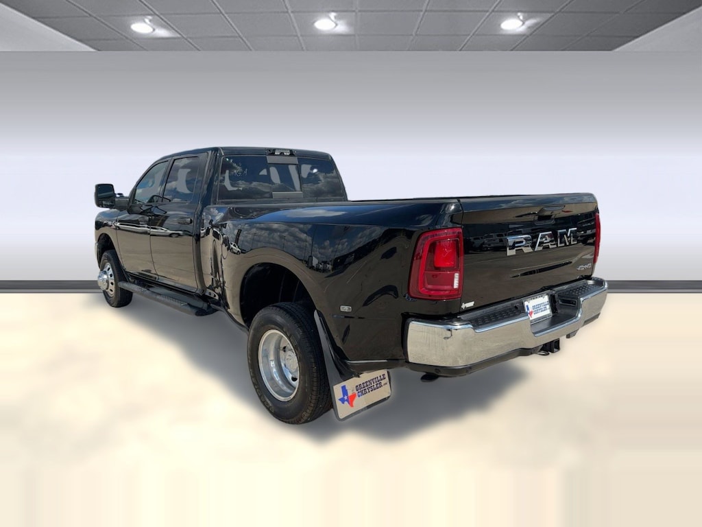 New 2025 Ram 3500 TRADESMAN CREW CAB 4X4 8' BOX Pickup