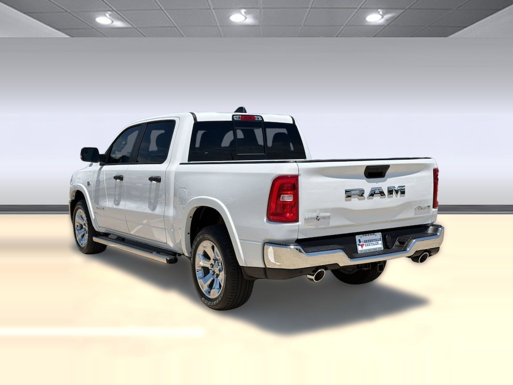 New 2026 Ram 1500 LONE STAR CREW CAB 4X4 5'7 BOX Pickup