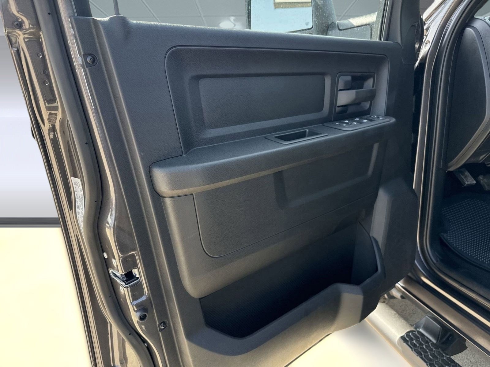 2025 RAM 2500 Tradesman - Photo 18