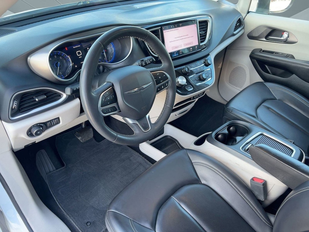 Used 2023 Chrysler Pacifica Touring L Van Passenger Van