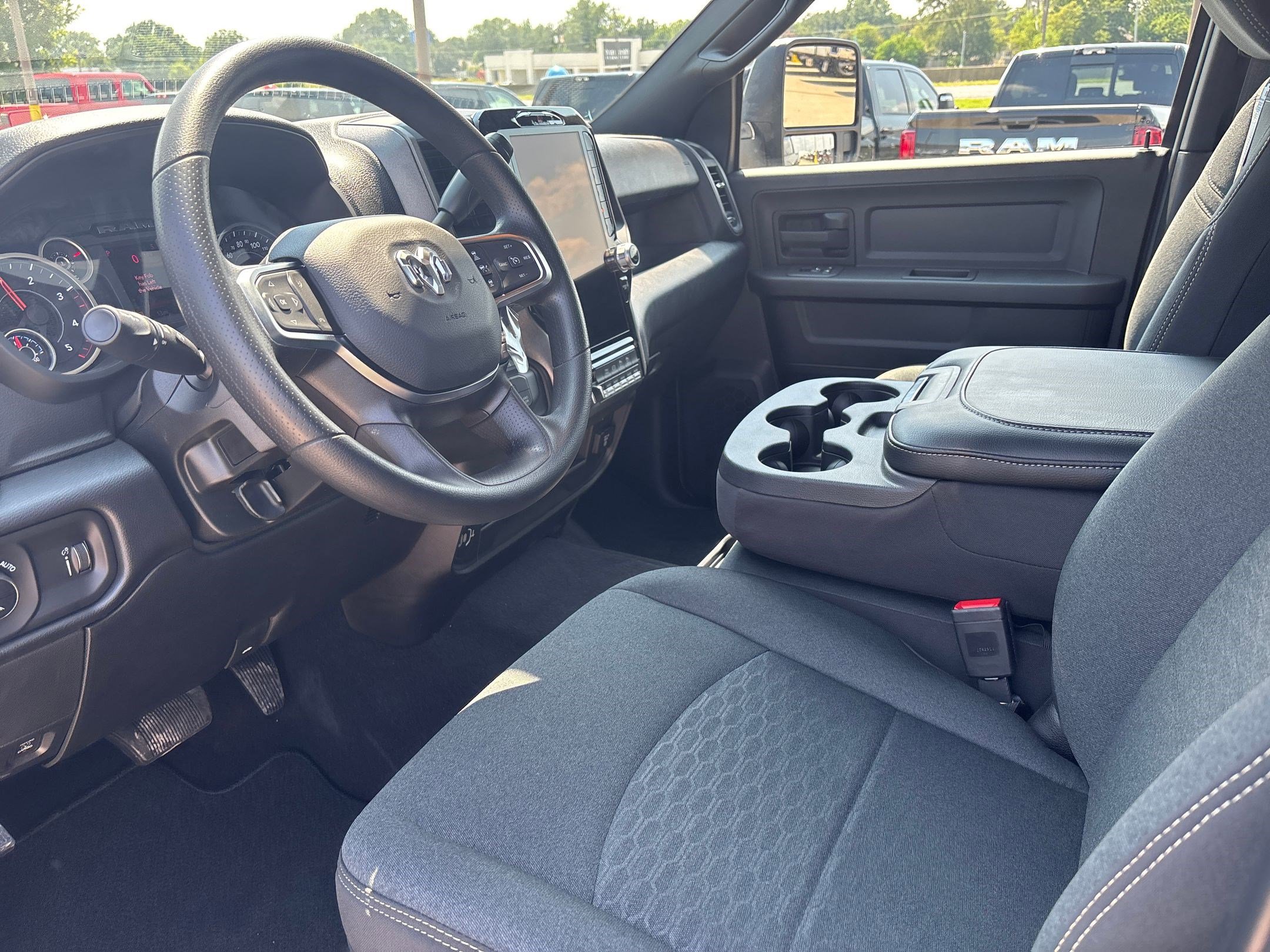 2026 Ram 2500 Tradesman photo 4