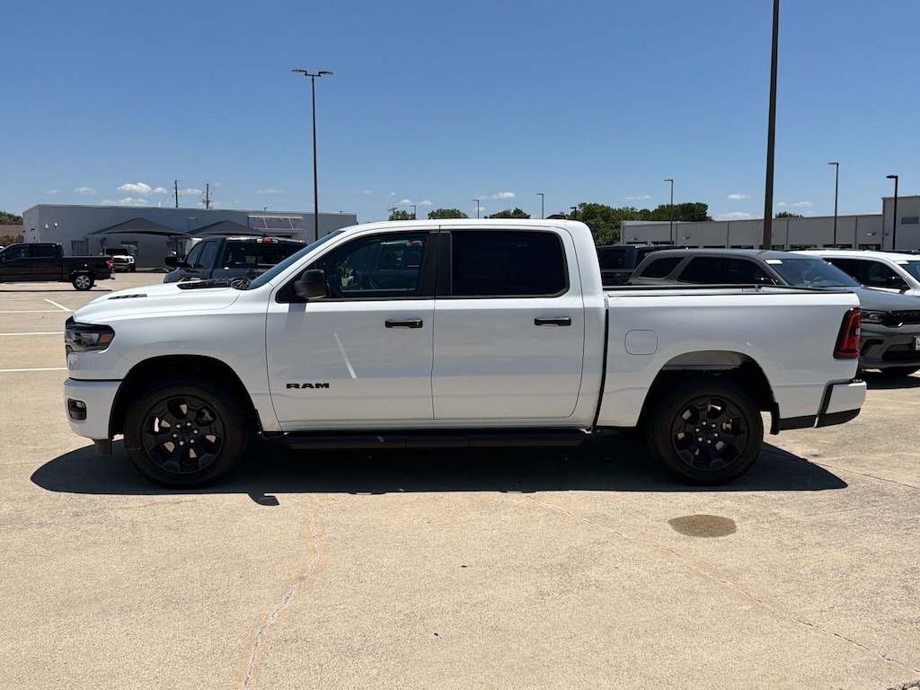 New 2026 Ram 1500 EXPRESS CREW CAB 4X4 5'7 BOX Pickup