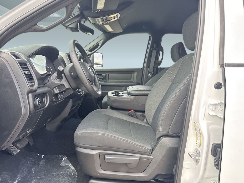 New 2025 Ram 2500 TRADESMAN CREW CAB 4X4 6'4 BOX Pickup