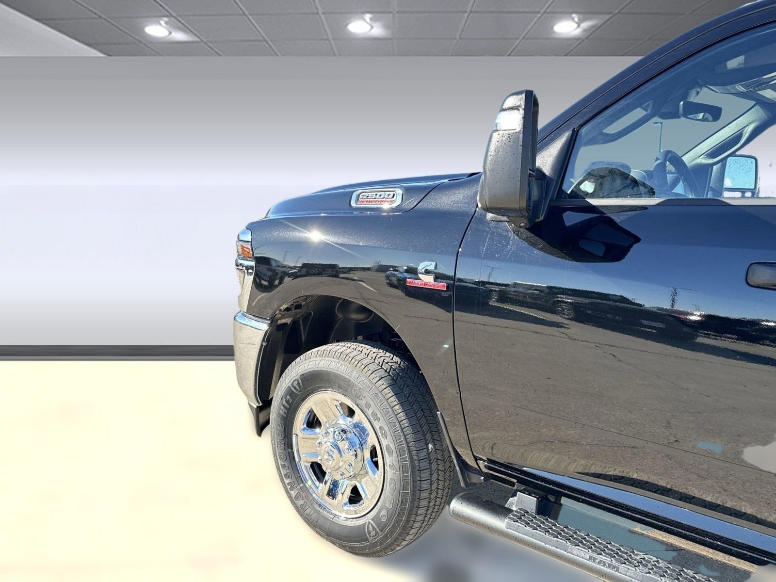 2025 RAM 2500 Tradesman - Photo 25