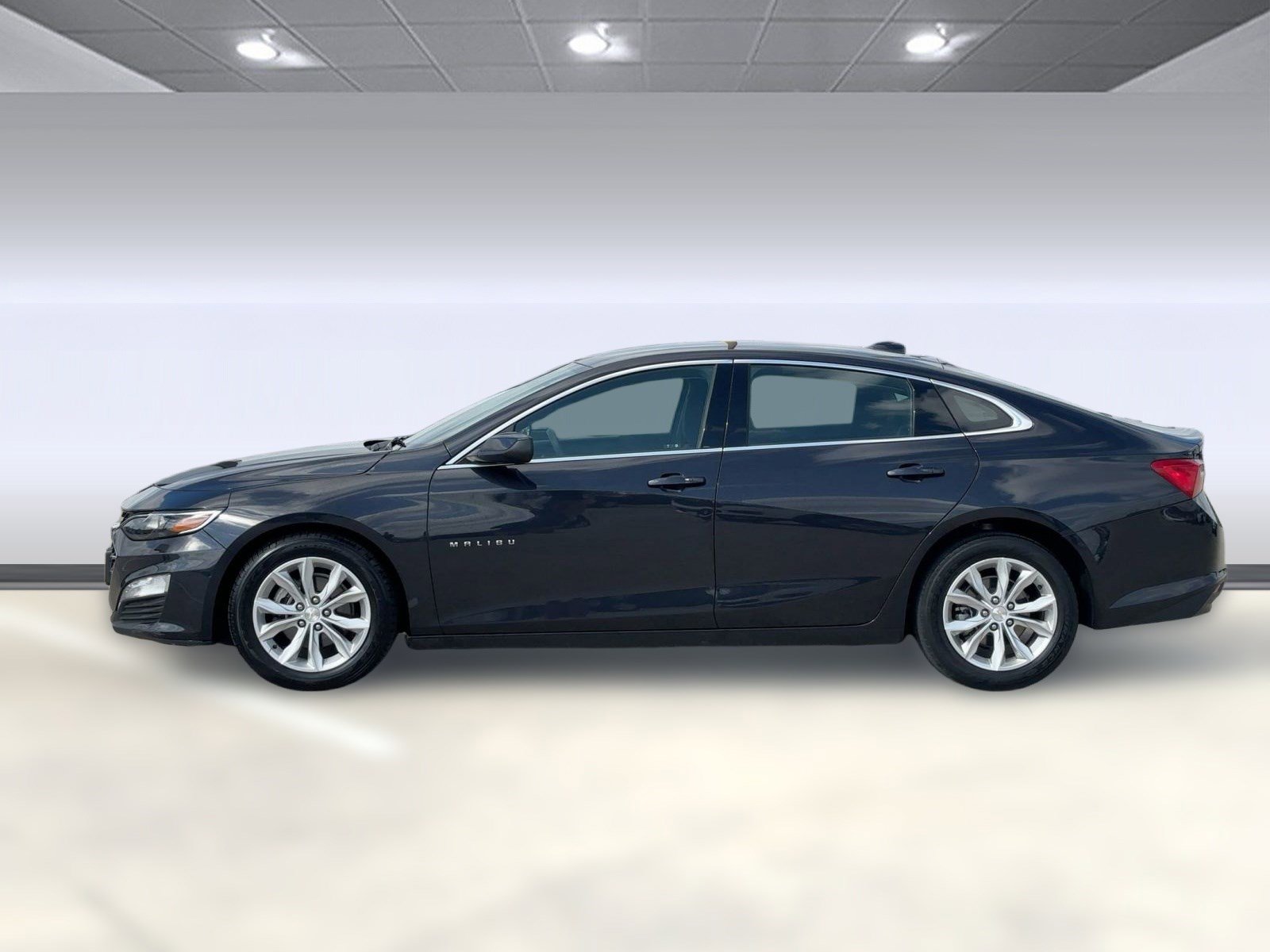 2023 Chevrolet Malibu 1LT photo 2