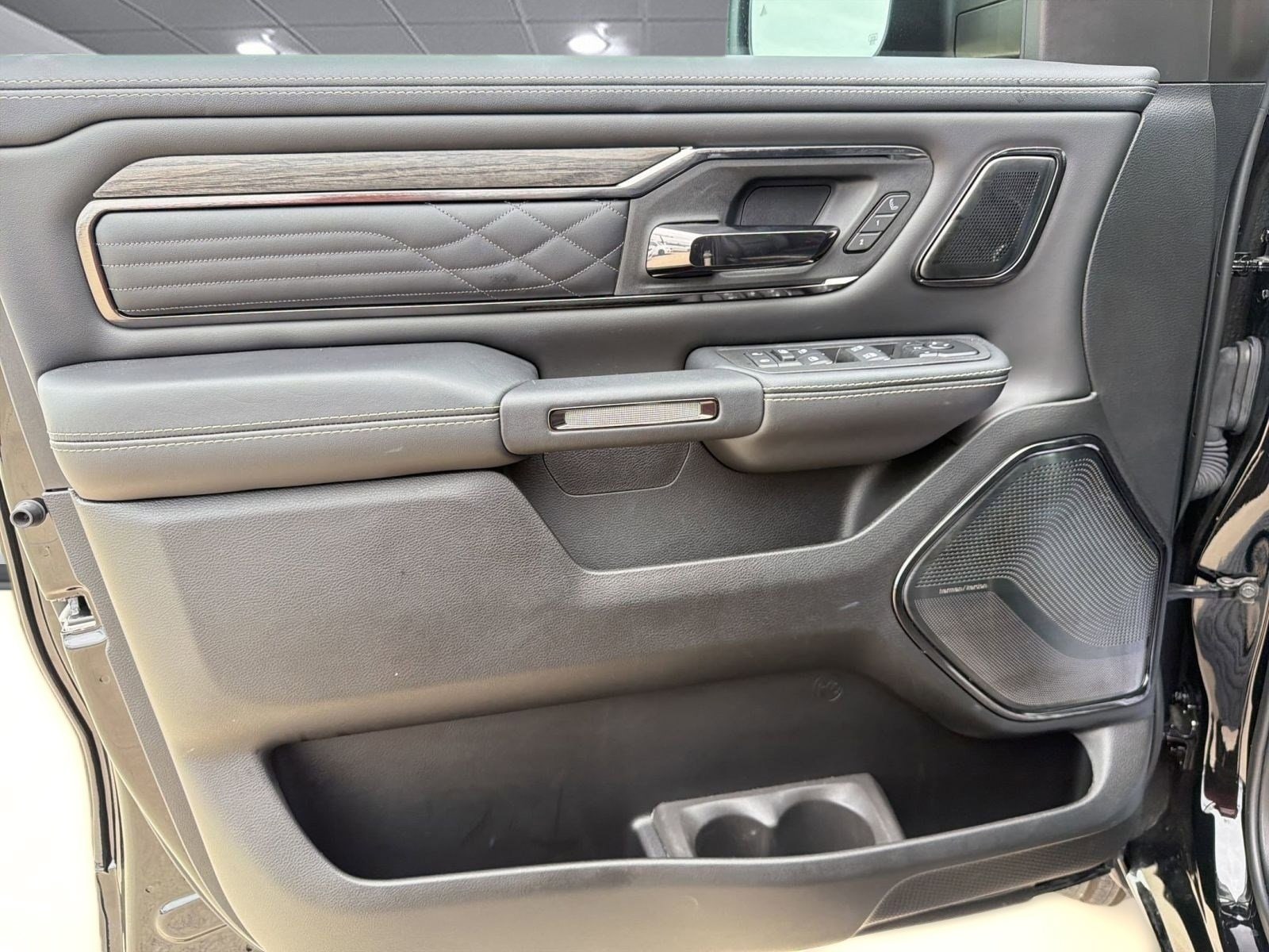 2026 RAM 1500 Limited - Photo 13