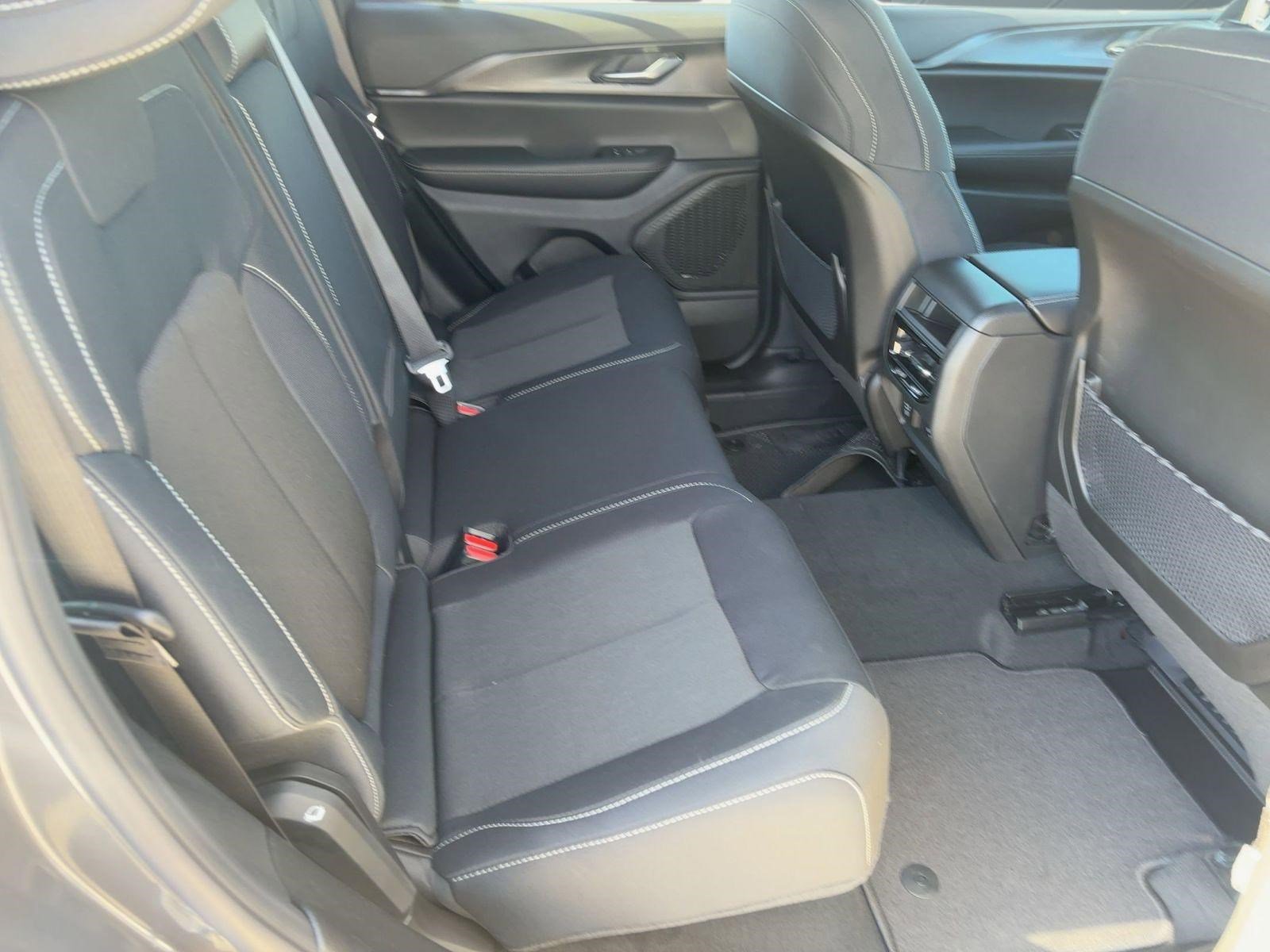 2026 Jeep Grand Cherokee Laredo - Photo 29
