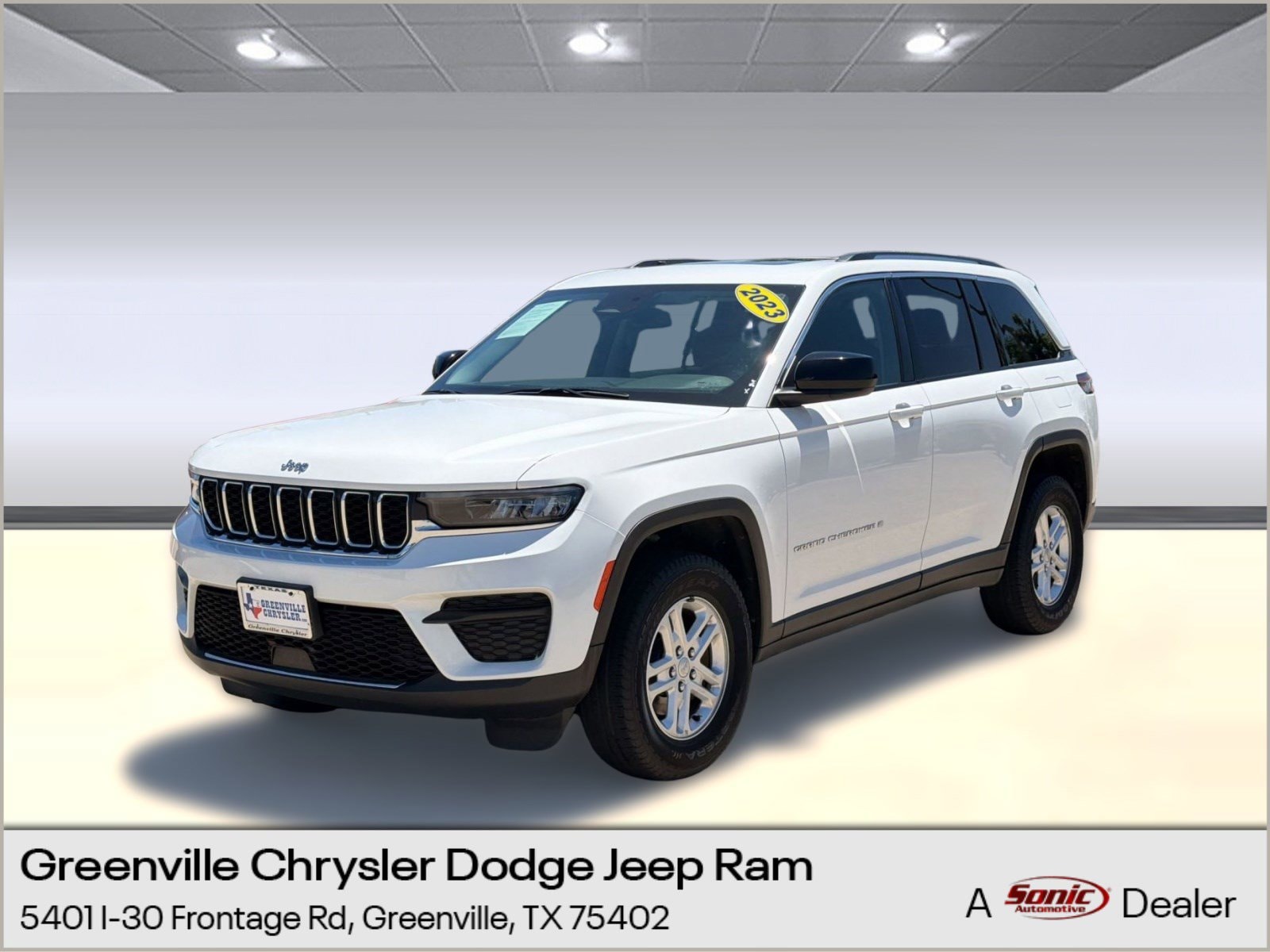 2023 Jeep Grand Cherokee Laredo 4x4's photo