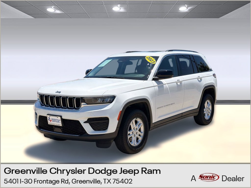 Used 2023 Jeep Grand Cherokee Laredo SUV