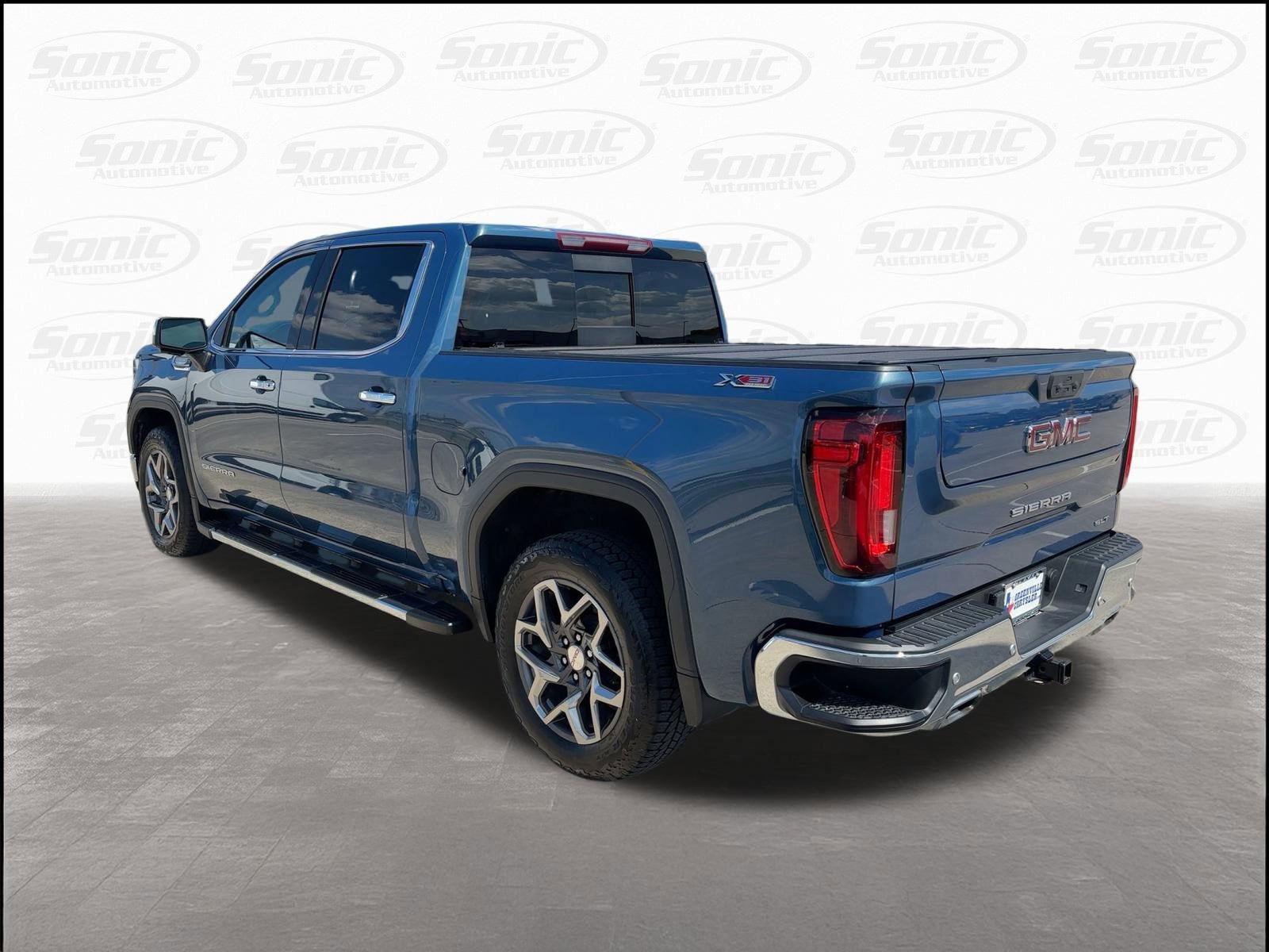 2024 Gmc Sierra 1500 SLT photo 2