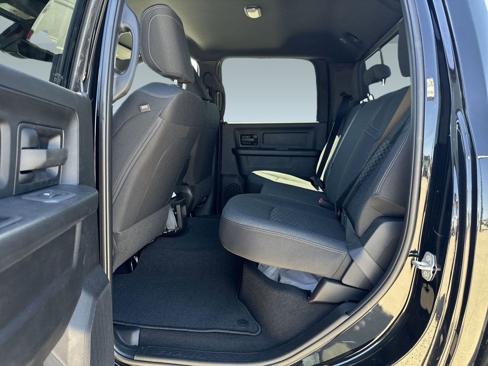 2025 RAM 2500 Tradesman - Photo 12