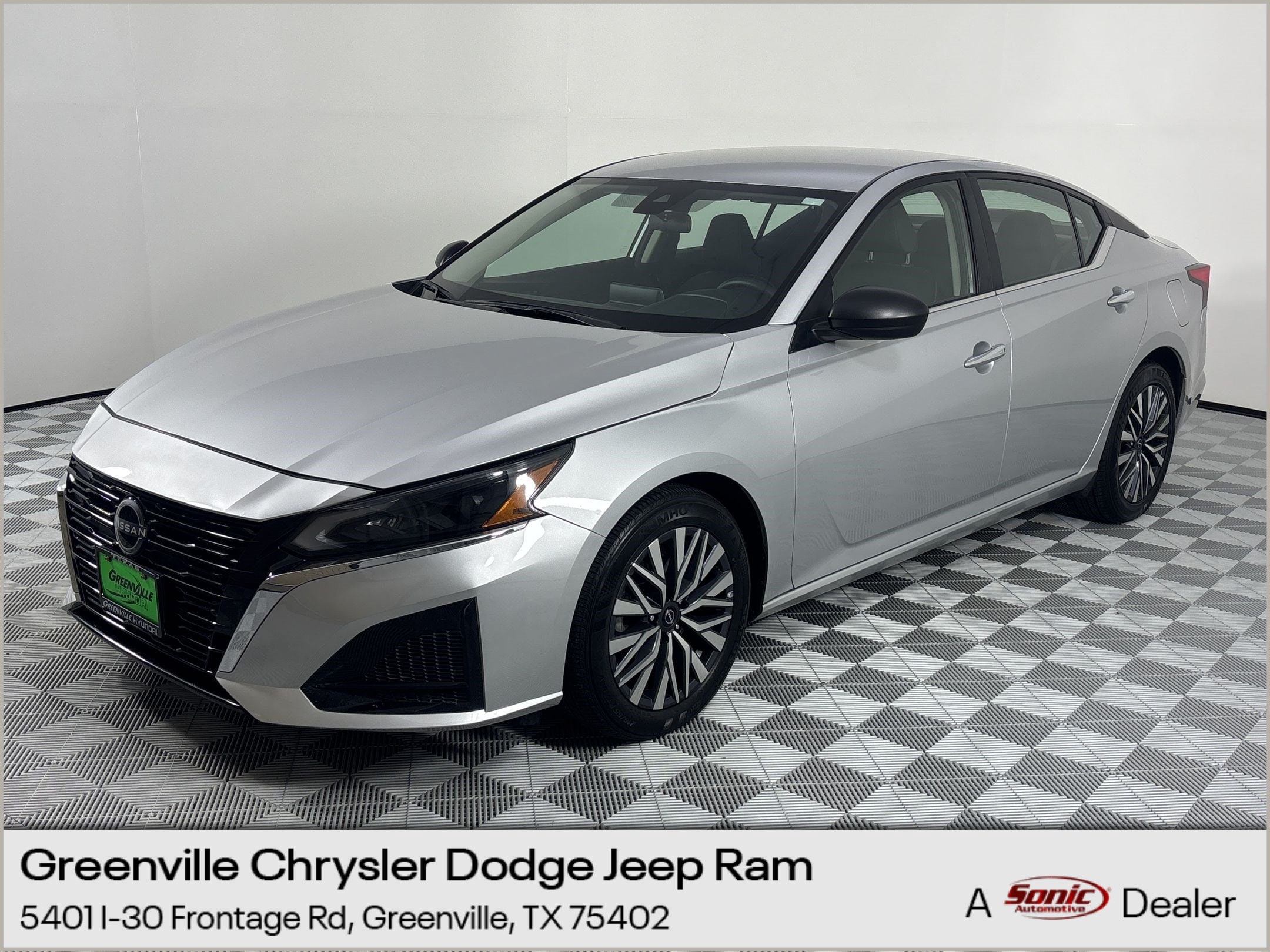 Used 2024 Nissan Altima 2.5 SV