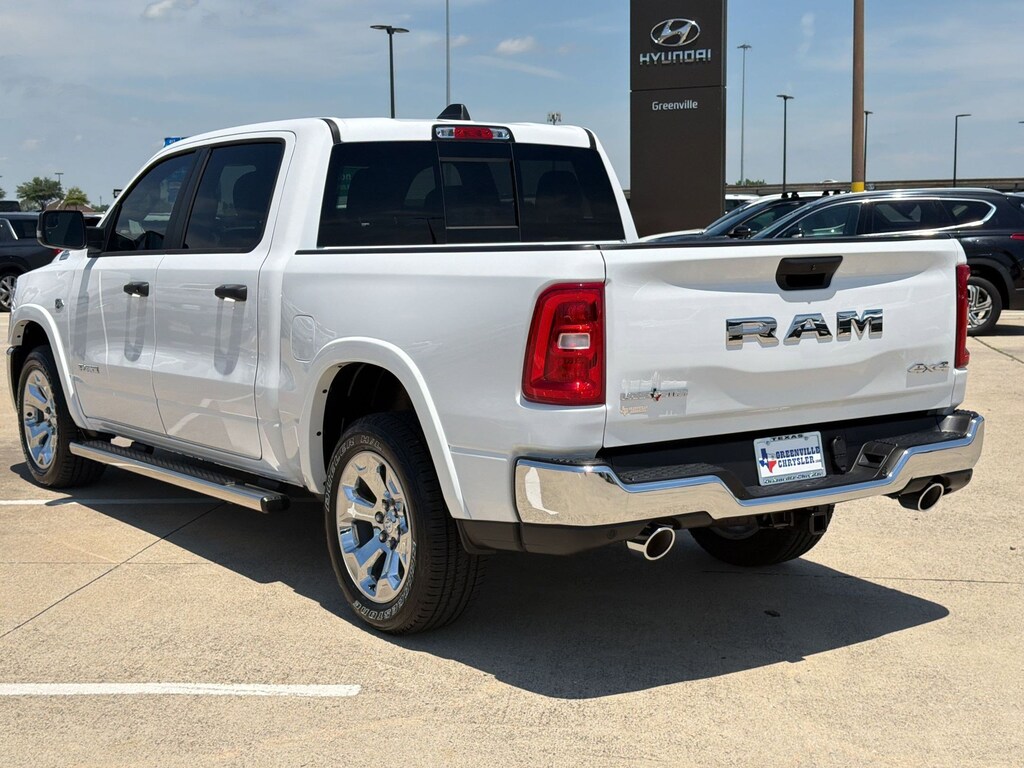 New 2026 Ram 1500 LONE STAR CREW CAB 4X4 5'7 BOX Pickup