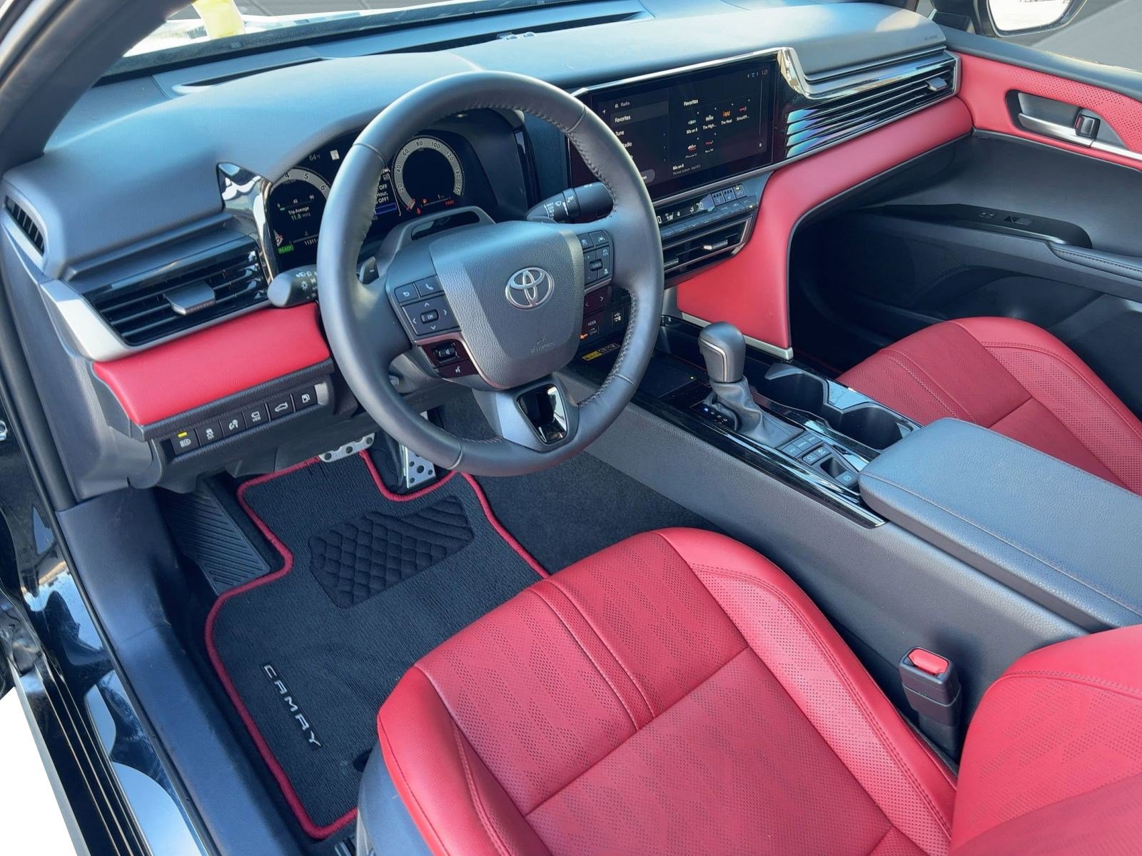 2025 Toyota Camry XSE photo 4