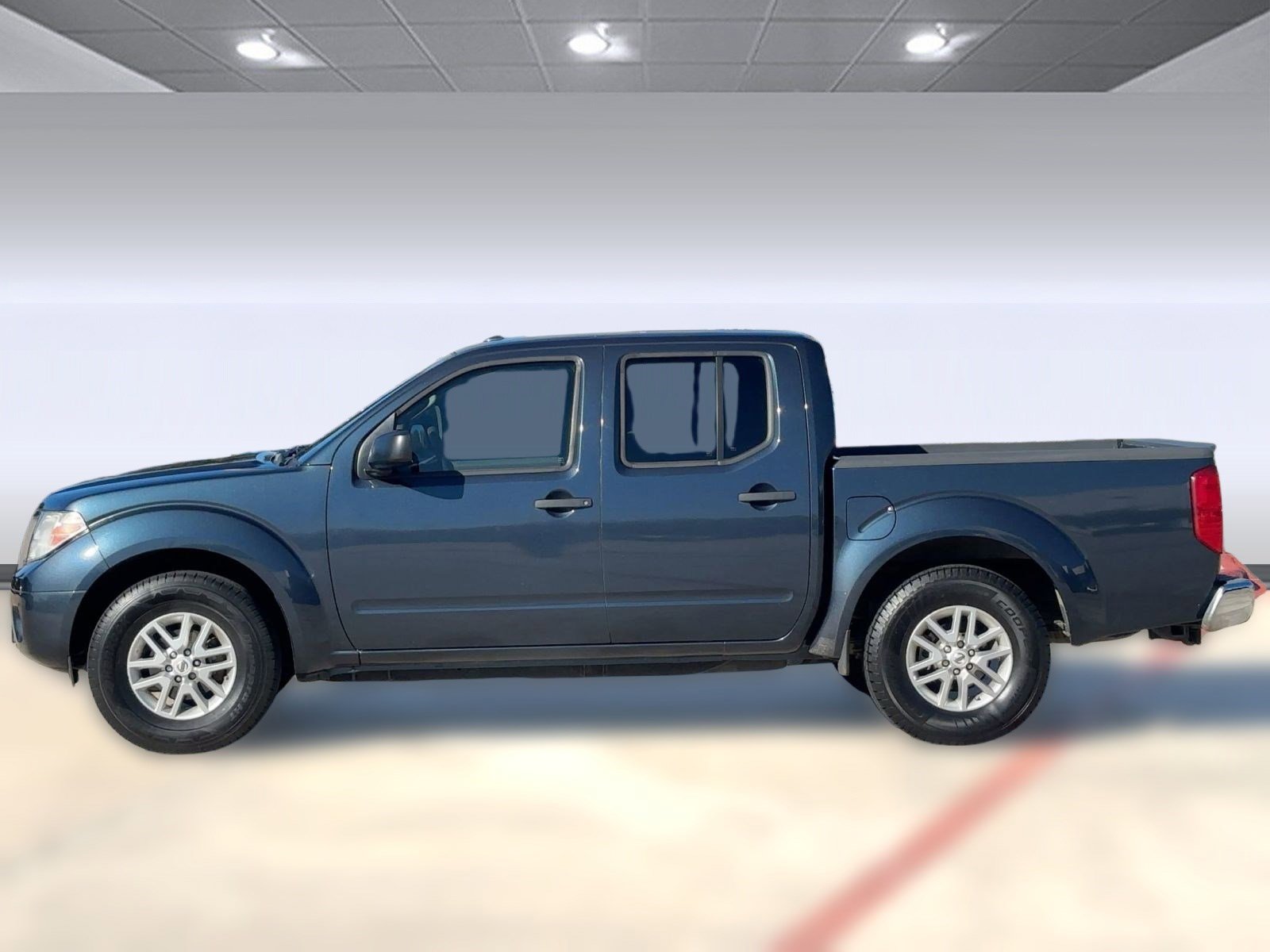 2017 Nissan Frontier SV photo 2