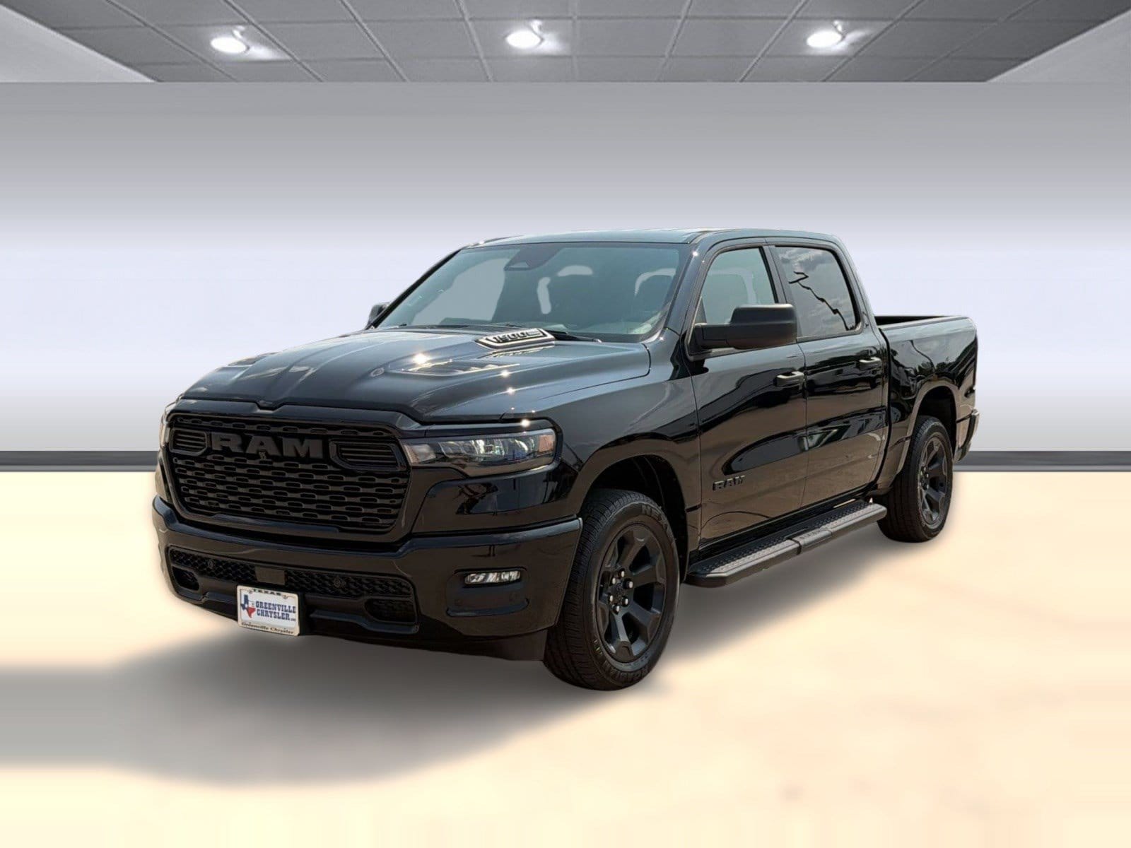 New 2026 Ram 1500 EXPRESS CREW CAB 4X4 5'7 BOX