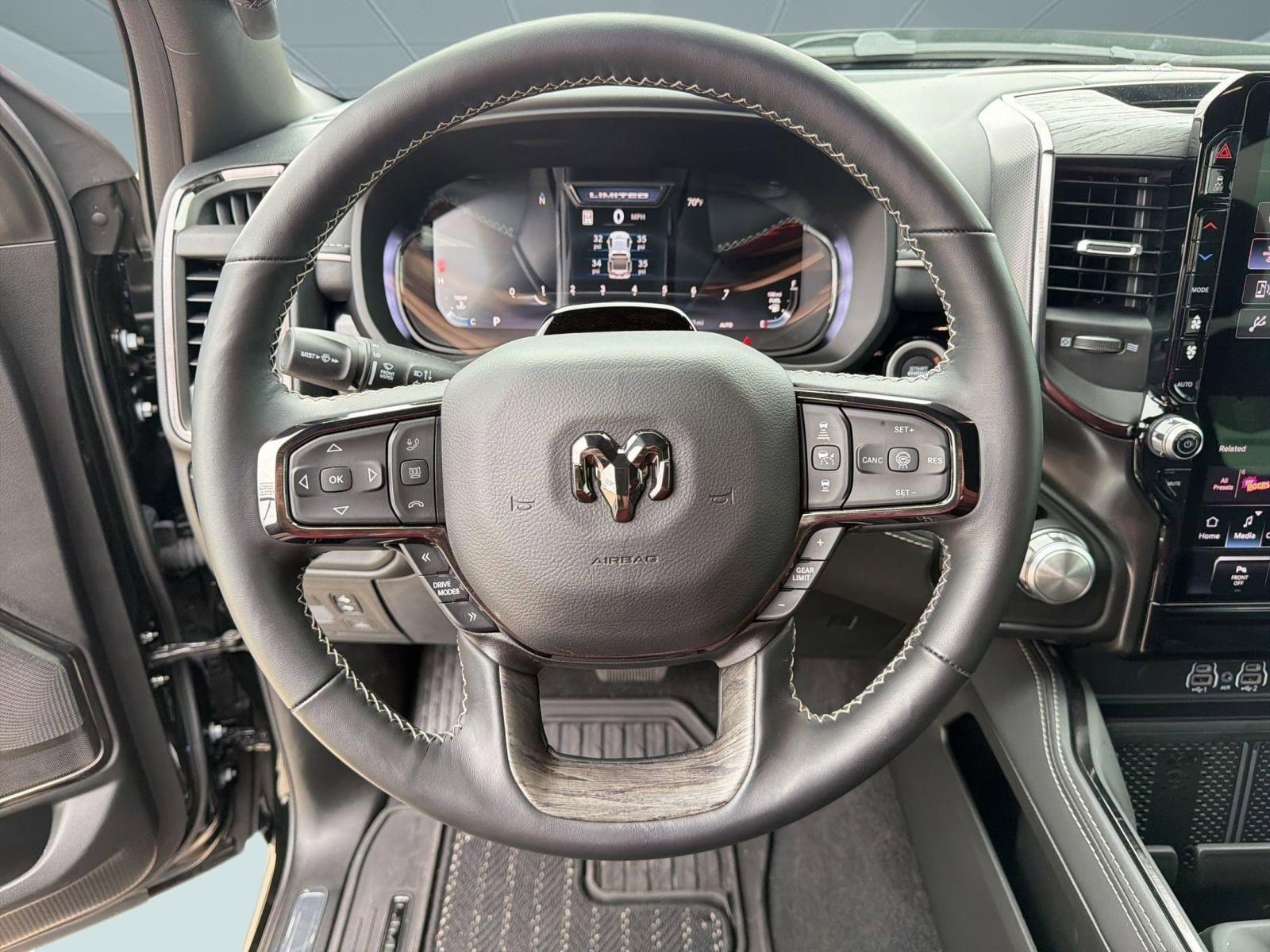 2026 RAM 1500 Limited - Photo 17