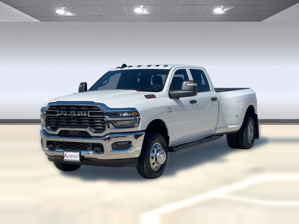New 2026 Ram 3500 TRADESMAN CREW CAB 4X4 8' BOX Pickup