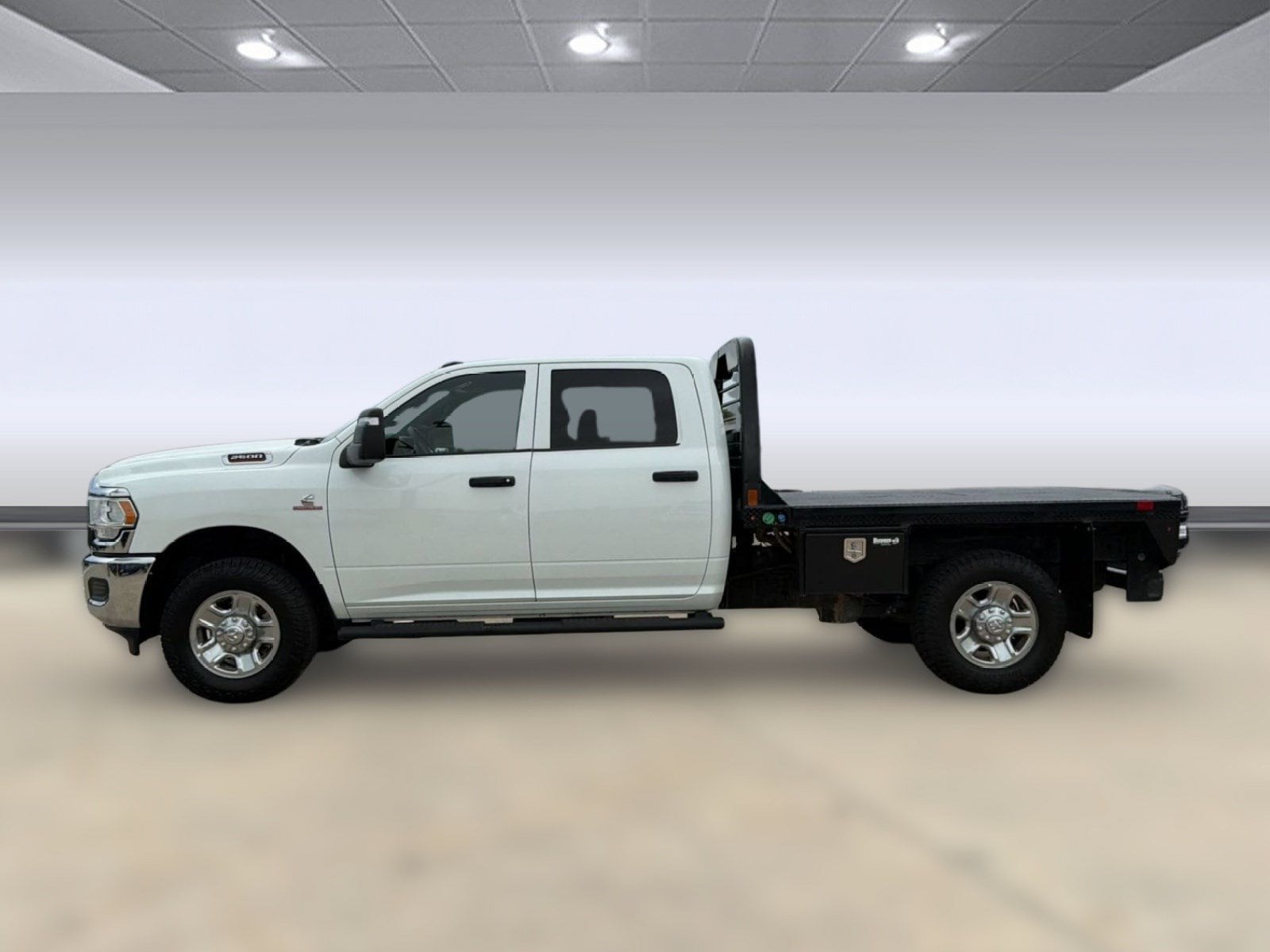 3C6UR5HL8RG141076