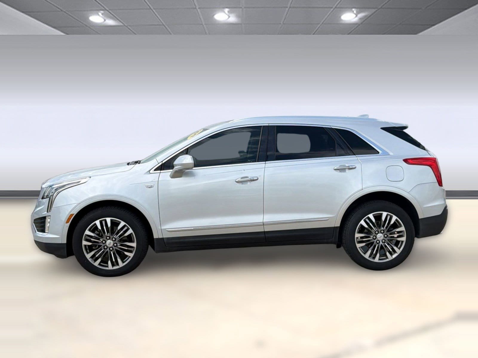 Used 2017 Cadillac XT5 Premium Luxury with VIN 1GYKNCRS6HZ134531 for sale in Greenville, TX